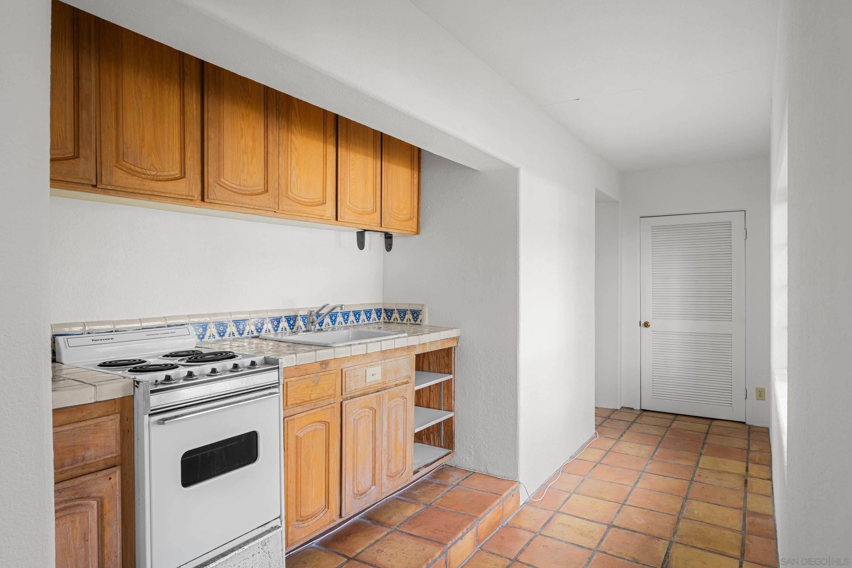 Detail Gallery Image 21 of 34 For 3038  Udall St, San Diego,  CA 92106 - 4 Beds | 4 Baths