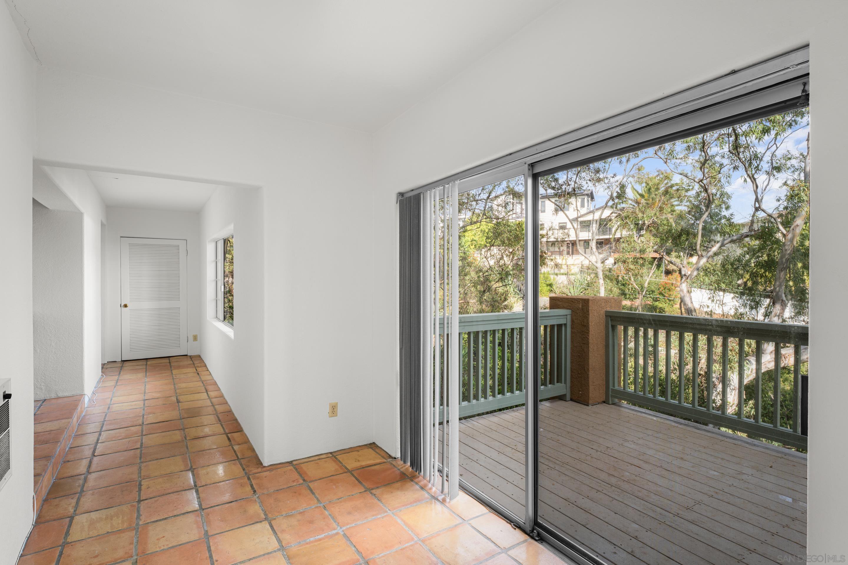 Detail Gallery Image 22 of 34 For 3038  Udall St, San Diego,  CA 92106 - 4 Beds | 4 Baths