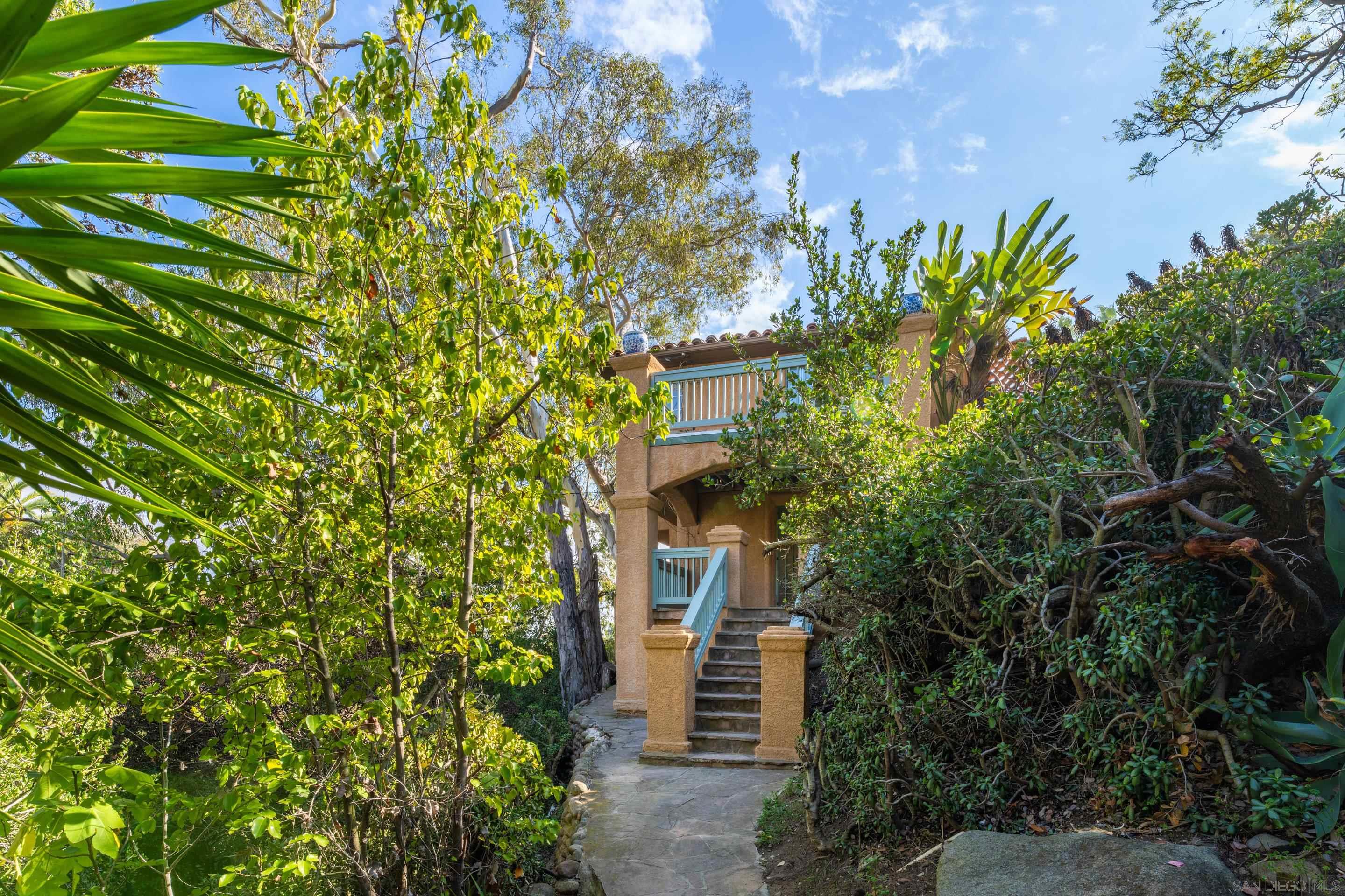 Detail Gallery Image 32 of 34 For 3038  Udall St, San Diego,  CA 92106 - 4 Beds | 4 Baths