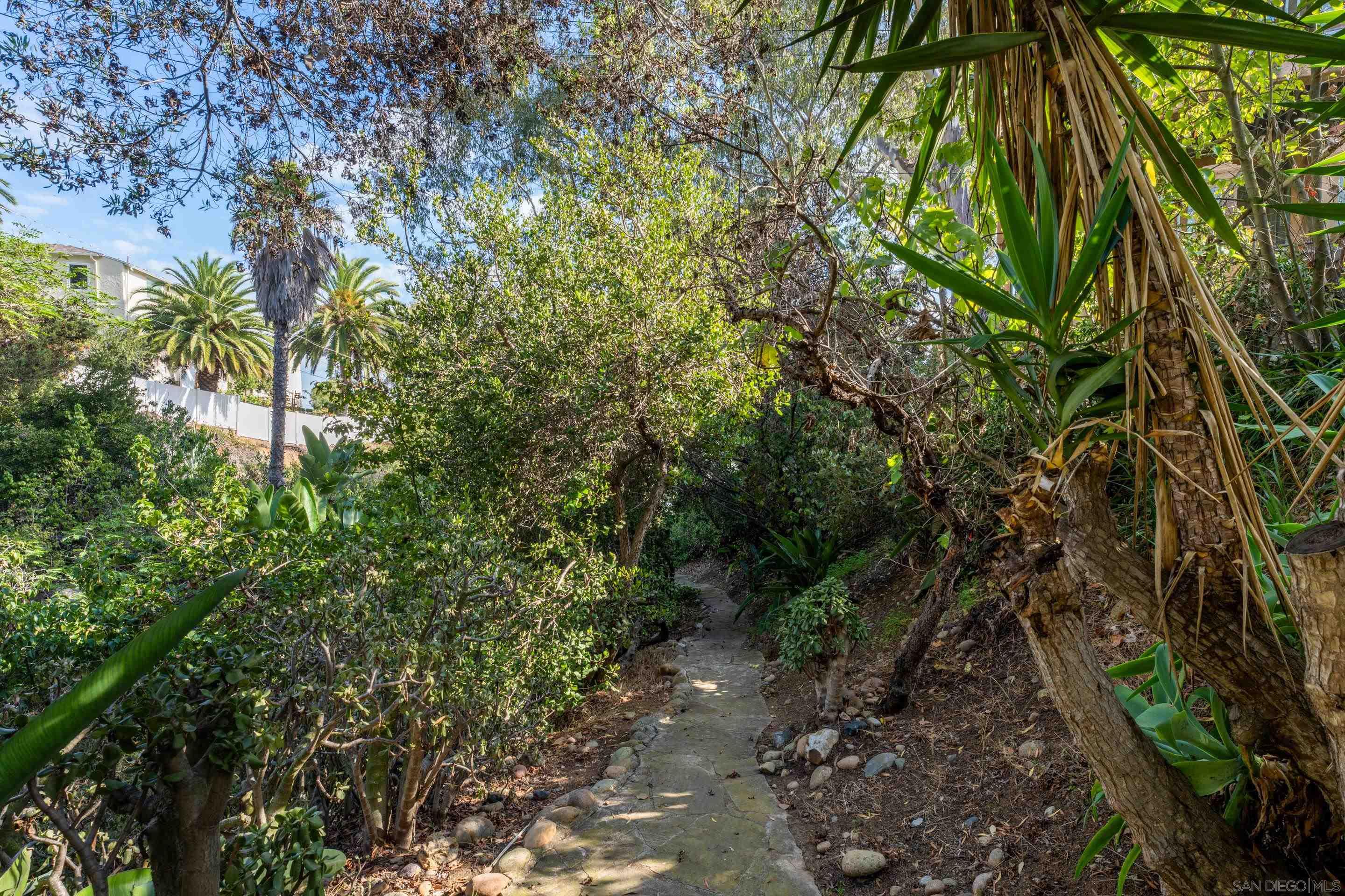 Detail Gallery Image 33 of 34 For 3038  Udall St, San Diego,  CA 92106 - 4 Beds | 4 Baths