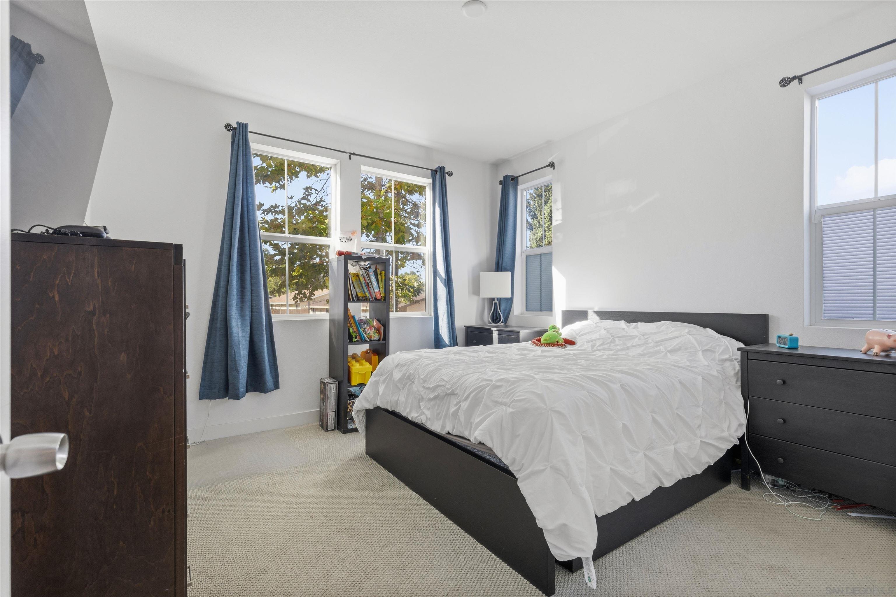 Detail Gallery Image 10 of 23 For 8686  Tobago Lane, Santee,  CA 92071 - 4 Beds | 3 Baths