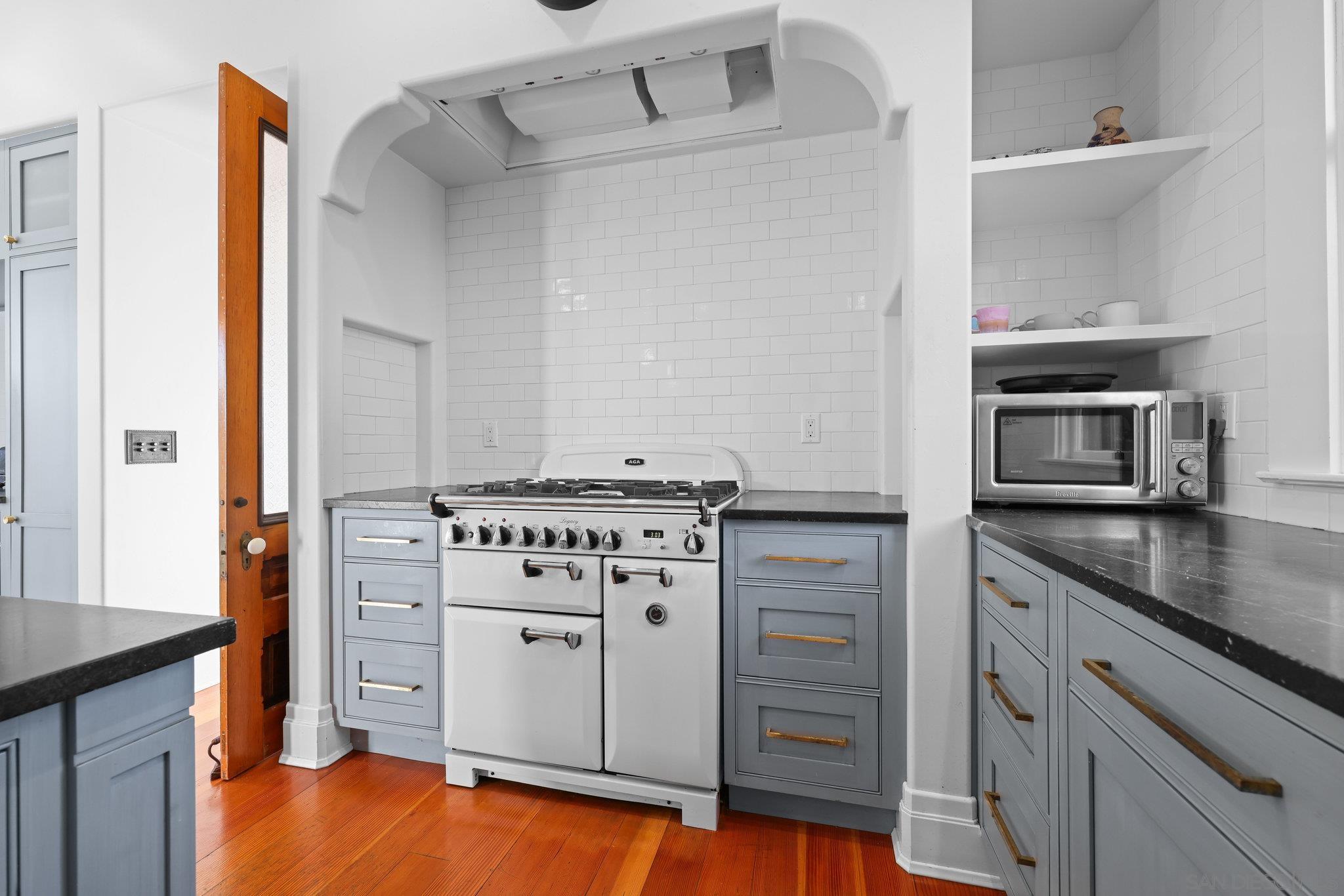 Detail Gallery Image 17 of 73 For 1930  30th St, San Diego,  CA 92102 - 4 Beds | 3/1 Baths