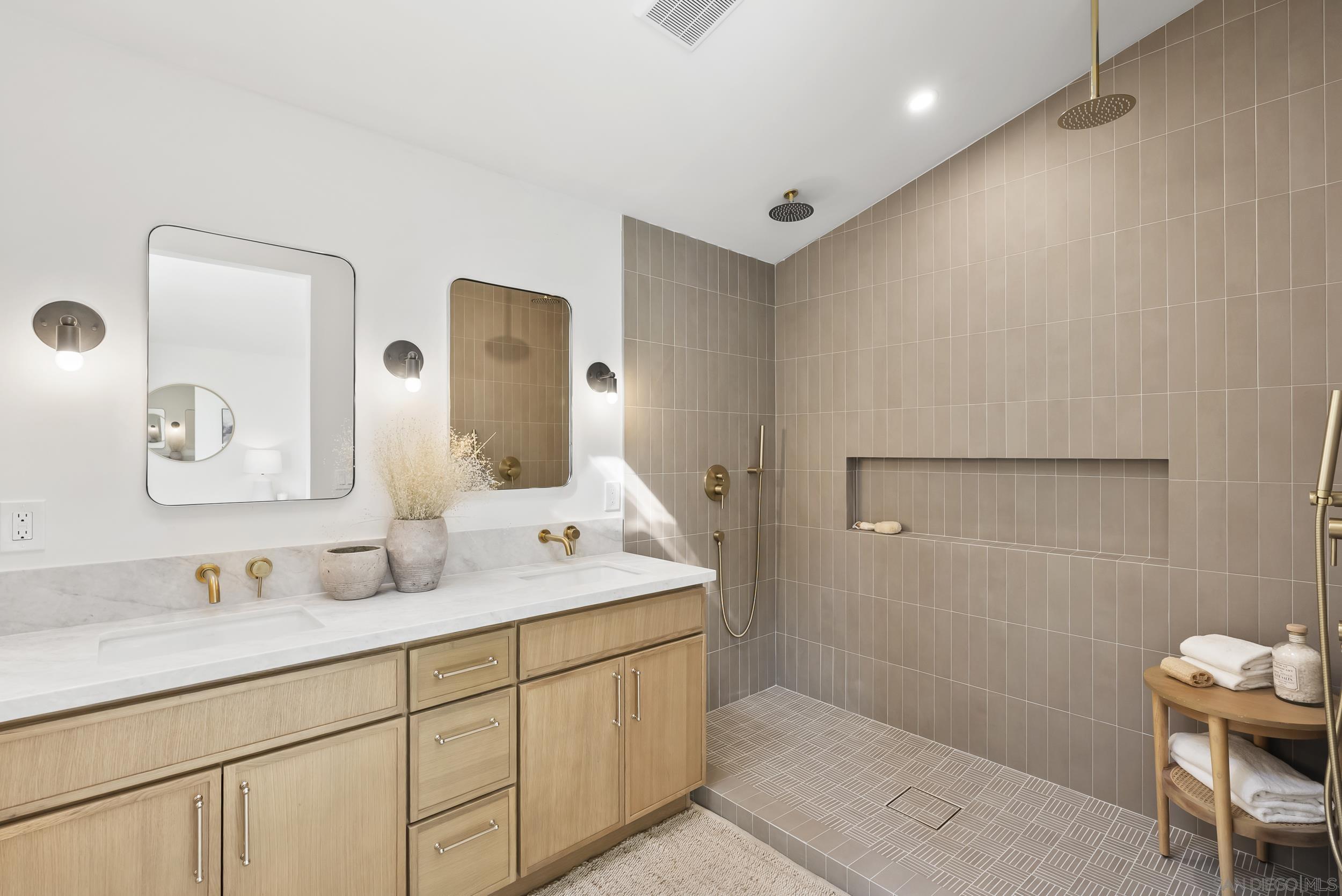 Detail Gallery Image 18 of 44 For 4543  Moraga Ave, San Diego,  CA 92117 - 4 Beds | 3 Baths