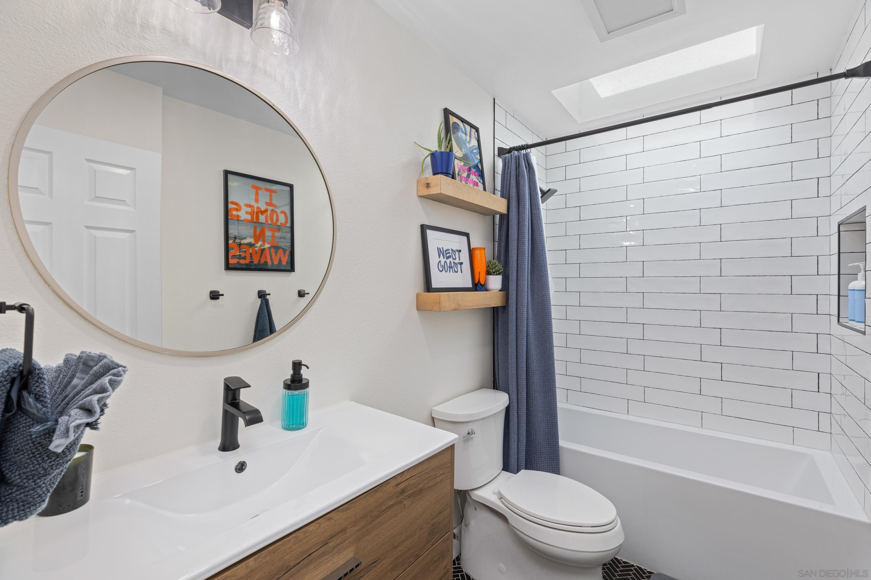 Detail Gallery Image 16 of 25 For 579  Hygeia  Unit a, Encinitas,  CA 92024 - 3 Beds | 2/1 Baths