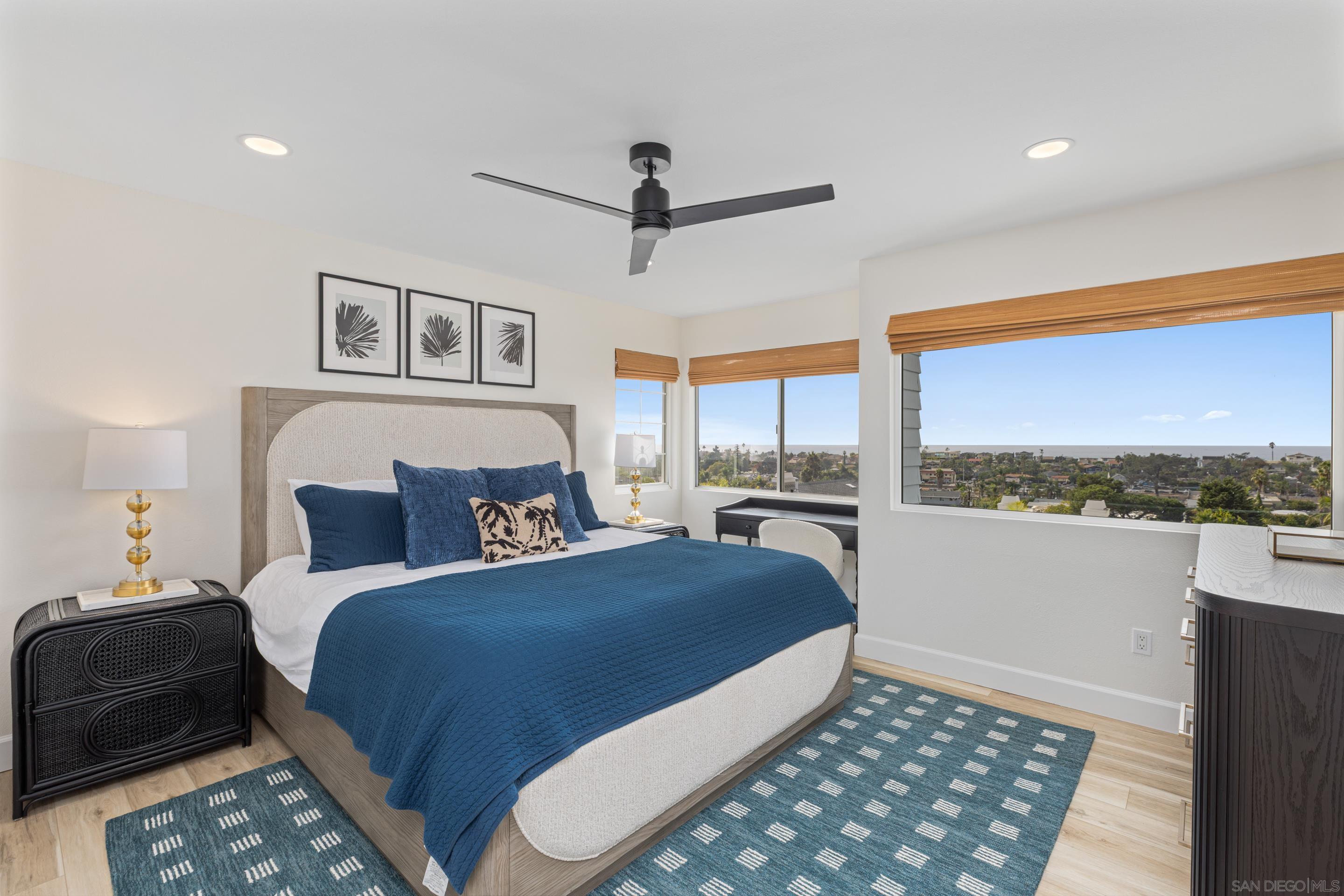 Detail Gallery Image 10 of 25 For 579  Hygeia  Unit a, Encinitas,  CA 92024 - 3 Beds | 2/1 Baths