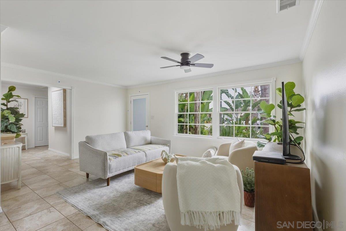 Front Image Thumbnail for SD250044221