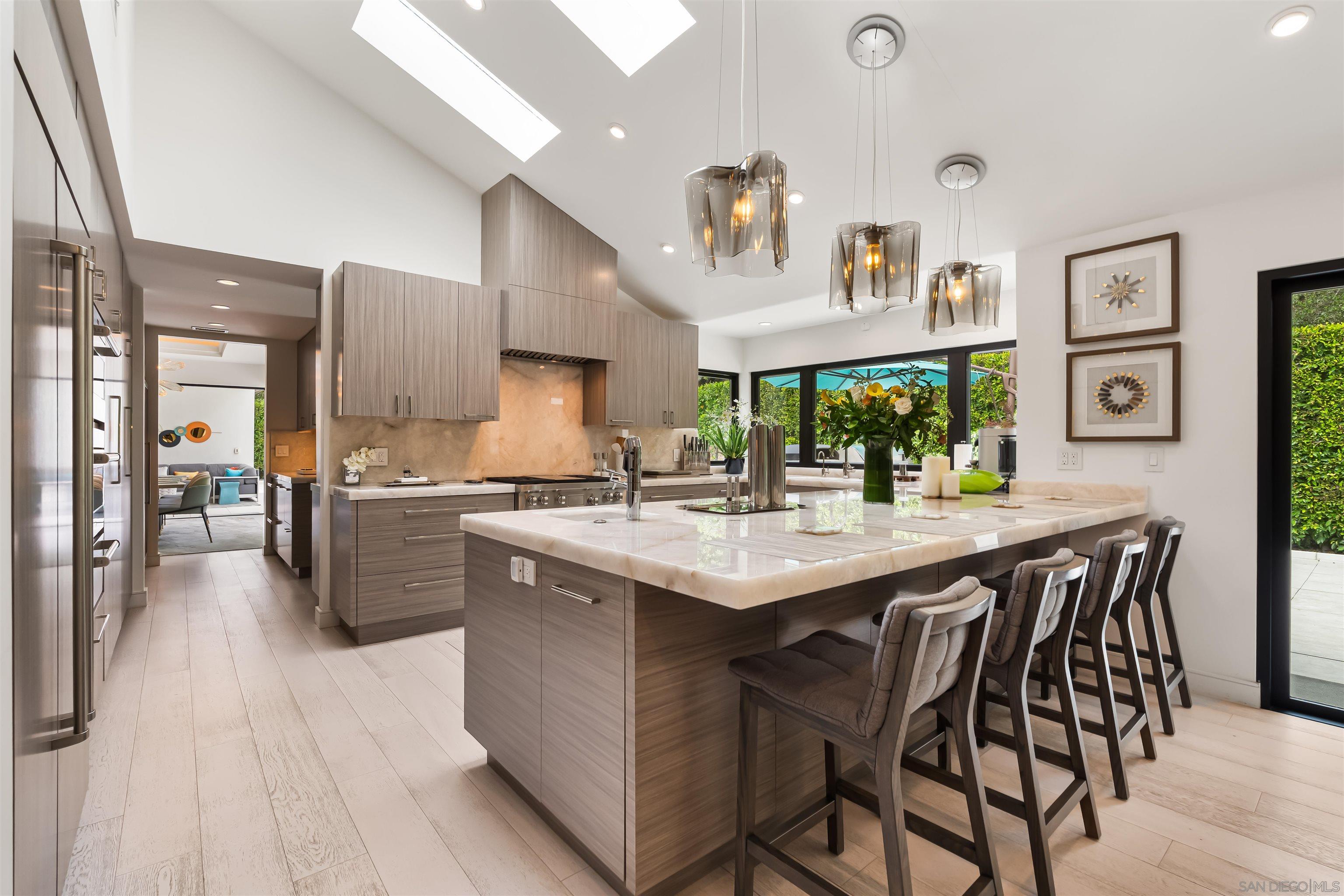 Detail Gallery Image 15 of 75 For 6887  Avenida Andorra, La Jolla,  CA 92037 - 4 Beds | 5 Baths