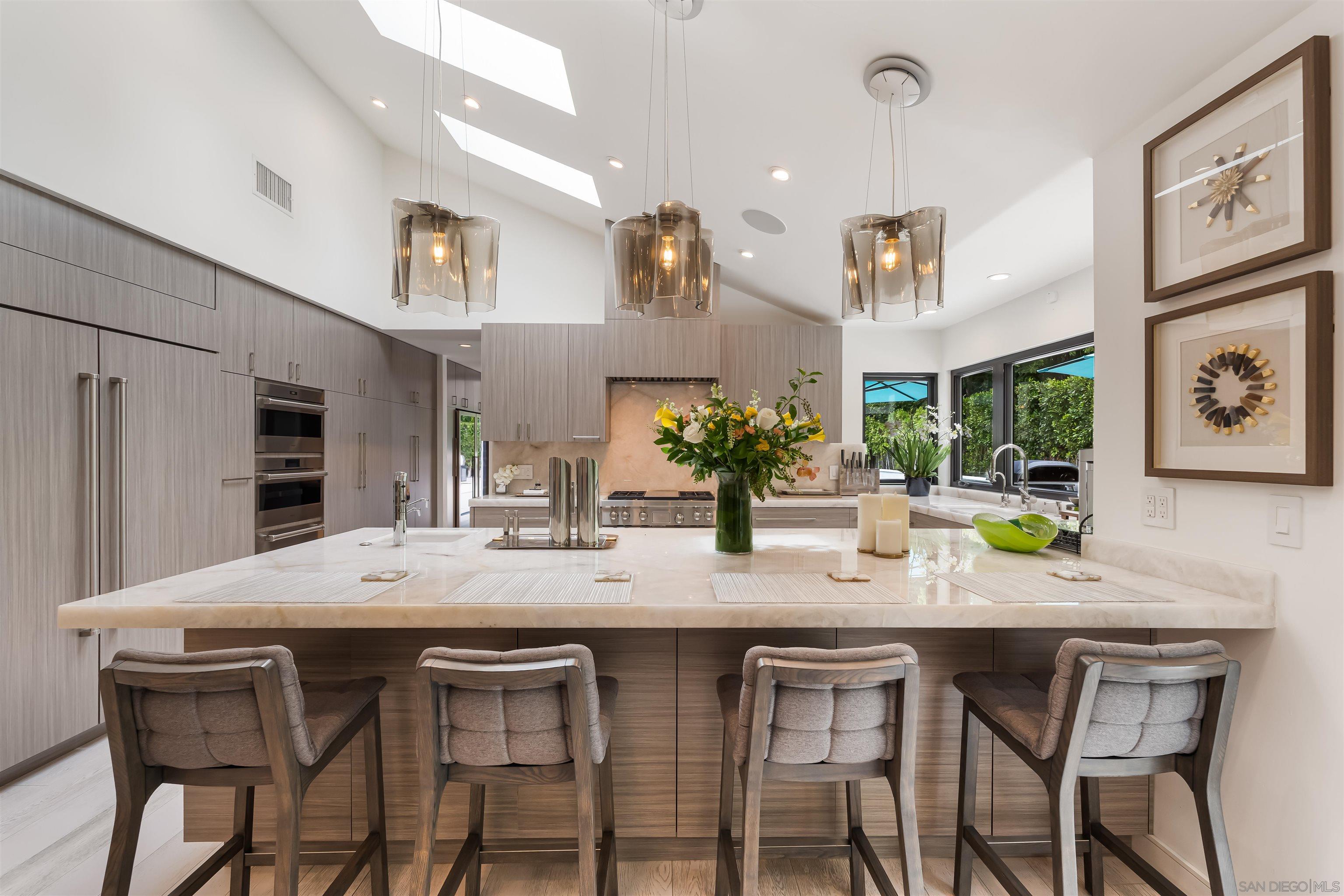 Detail Gallery Image 16 of 75 For 6887  Avenida Andorra, La Jolla,  CA 92037 - 4 Beds | 5 Baths