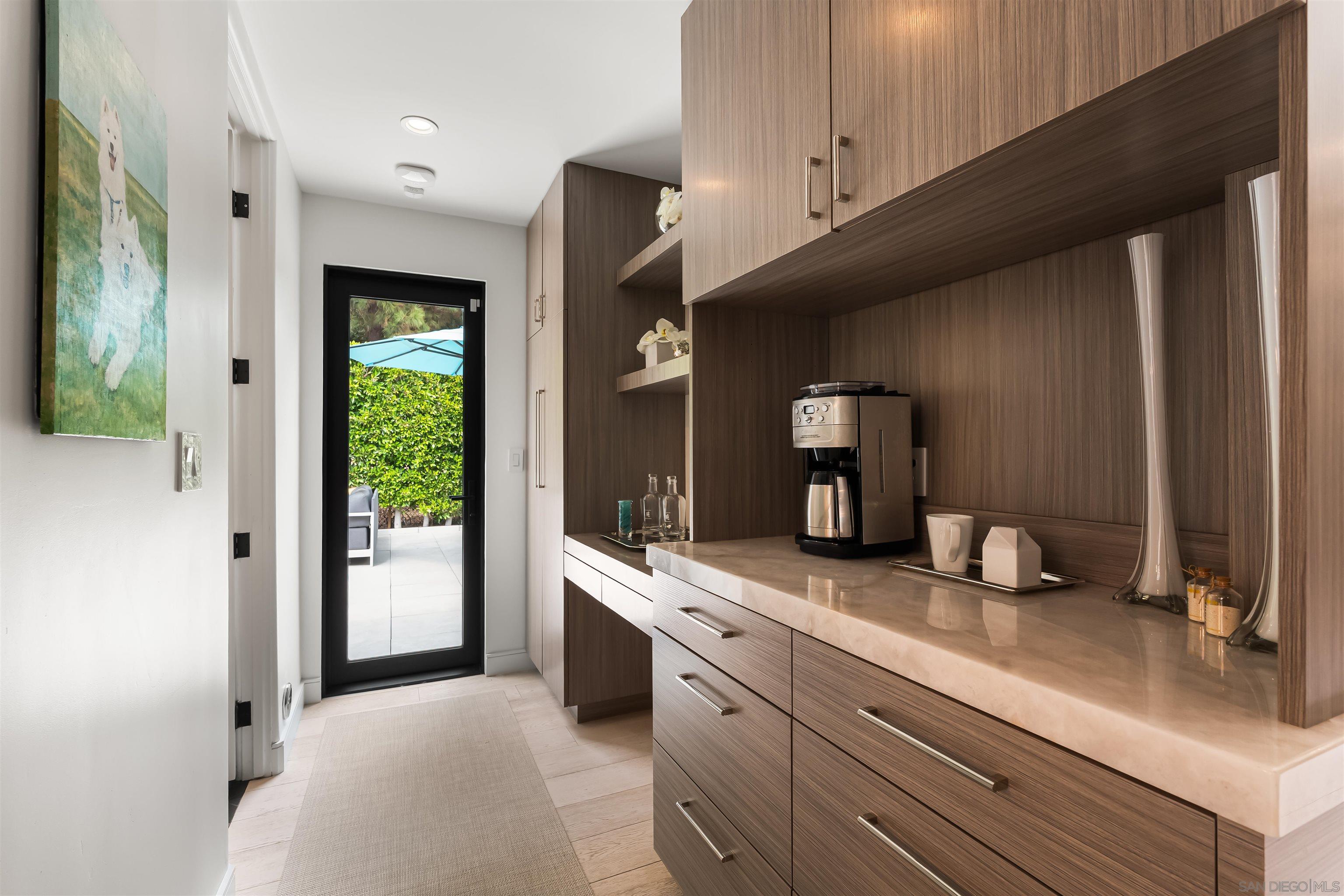 Detail Gallery Image 21 of 75 For 6887  Avenida Andorra, La Jolla,  CA 92037 - 4 Beds | 5 Baths