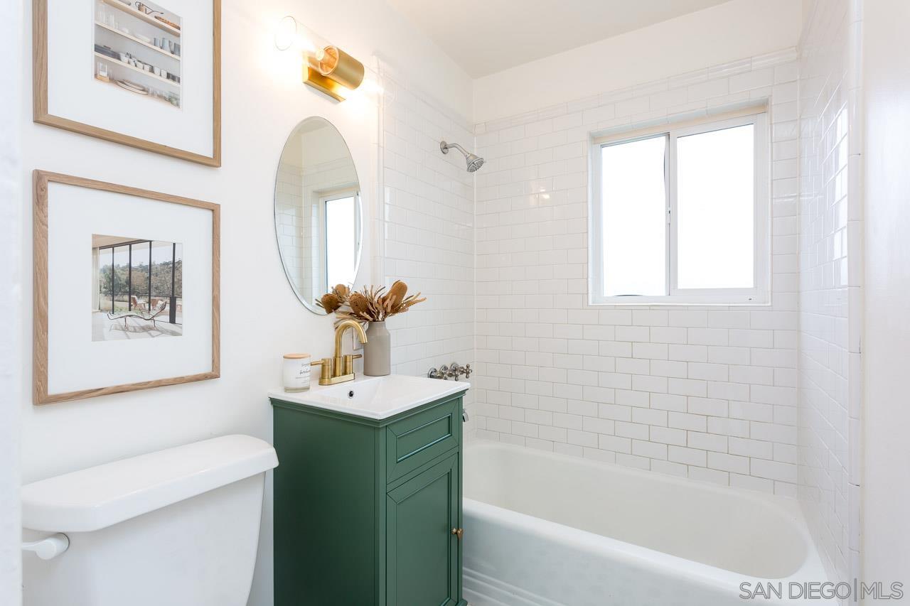 Detail Gallery Image 12 of 23 For 3848  Monroe Avenue, San Diego,  CA 92116 - 2 Beds | 1 Baths