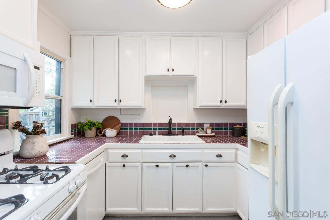 Detail Gallery Image 8 of 23 For 3848  Monroe Avenue, San Diego,  CA 92116 - 2 Beds | 1 Baths