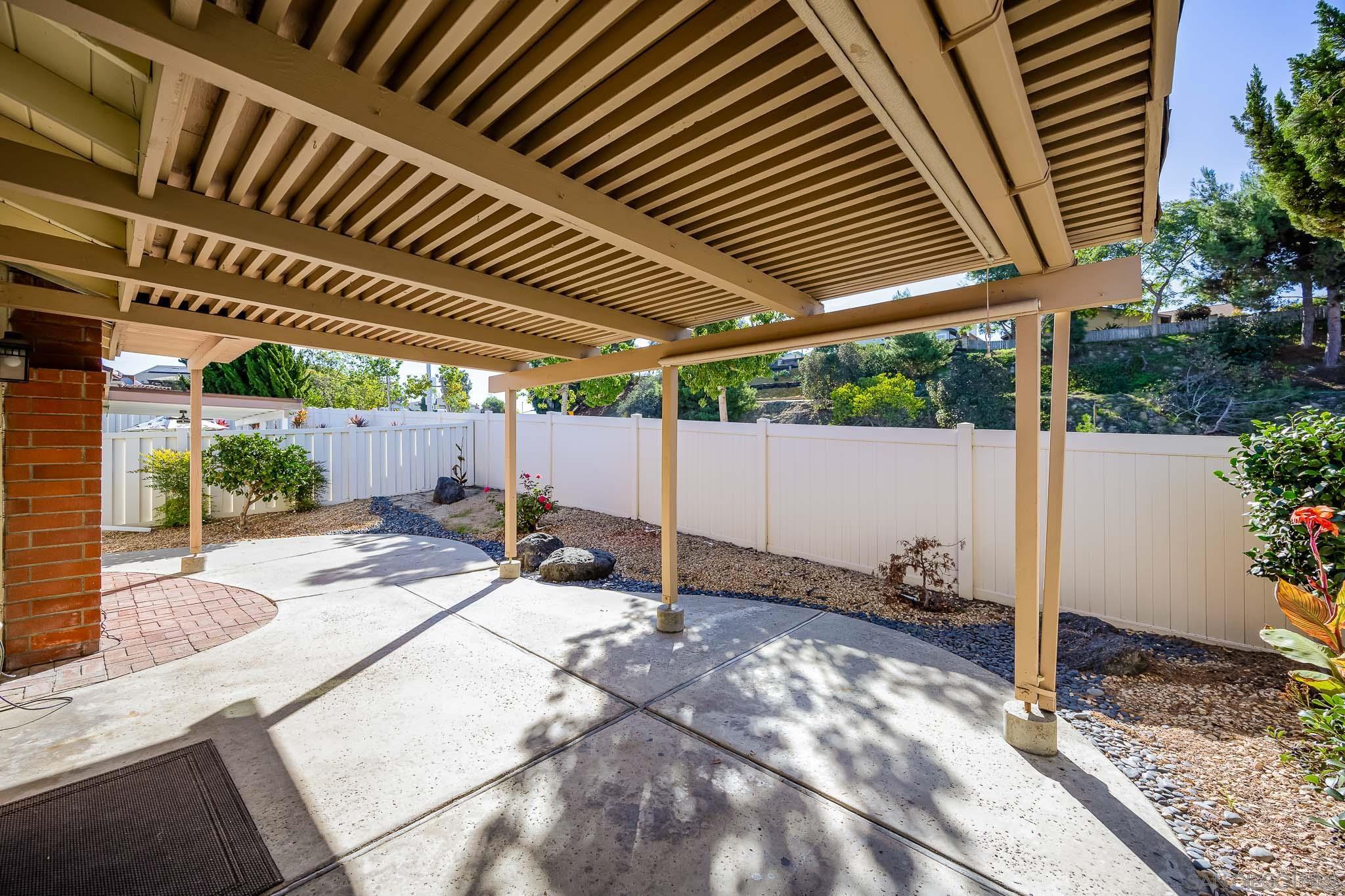 Detail Gallery Image 14 of 23 For 4225  Dusk Ln, Oceanside,  CA 92056 - 3 Beds | 2 Baths