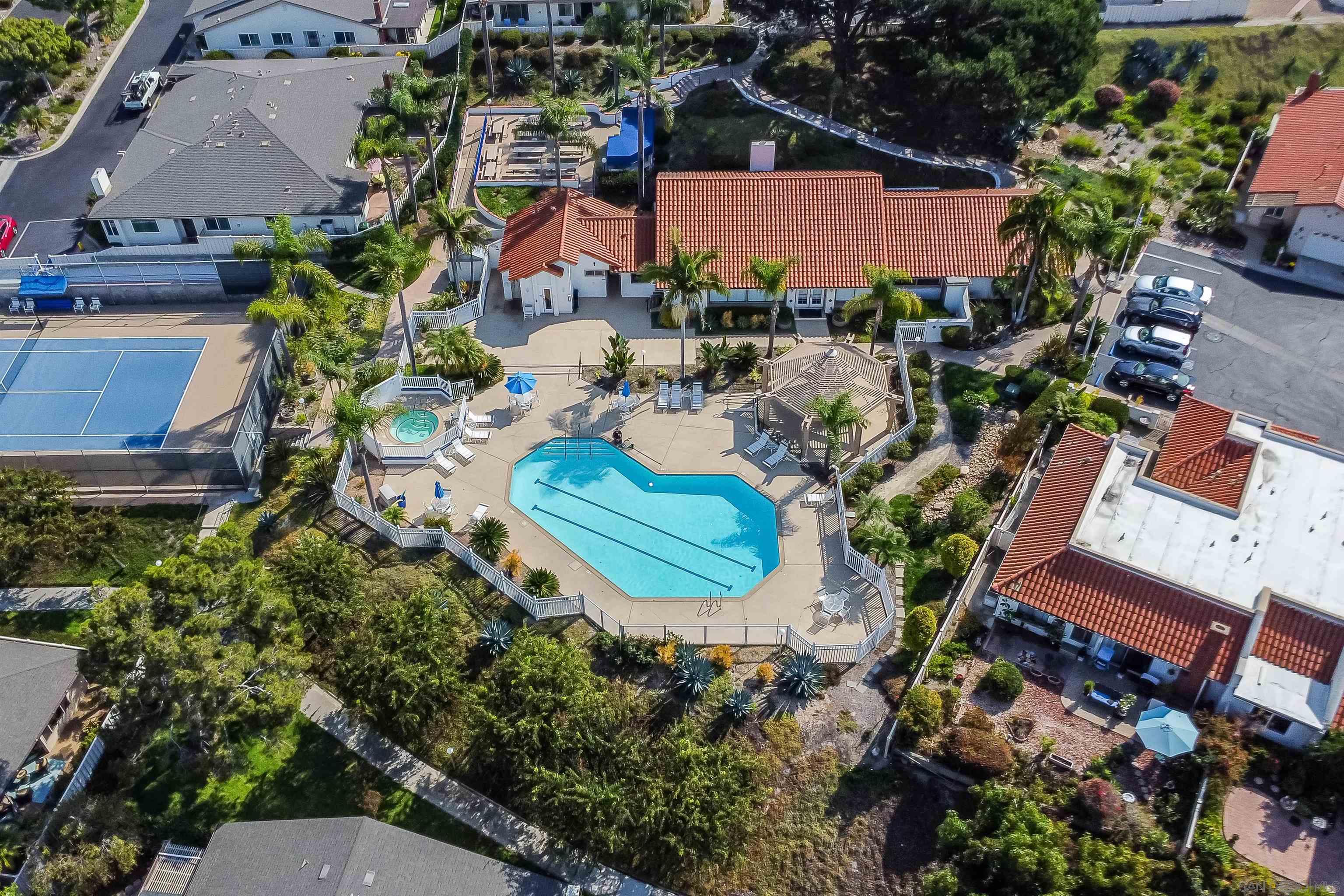 Detail Gallery Image 18 of 23 For 4225  Dusk Ln, Oceanside,  CA 92056 - 3 Beds | 2 Baths