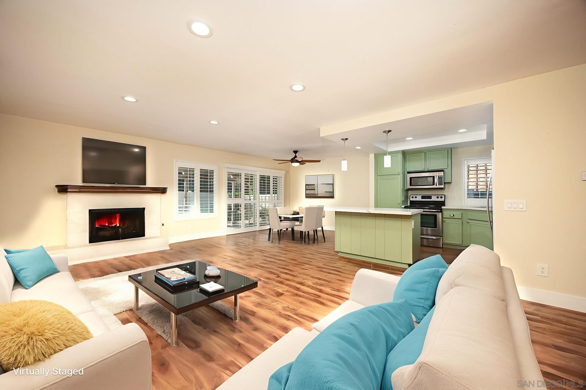 Detail Gallery Image 3 of 23 For 4225  Dusk Ln, Oceanside,  CA 92056 - 3 Beds | 2 Baths