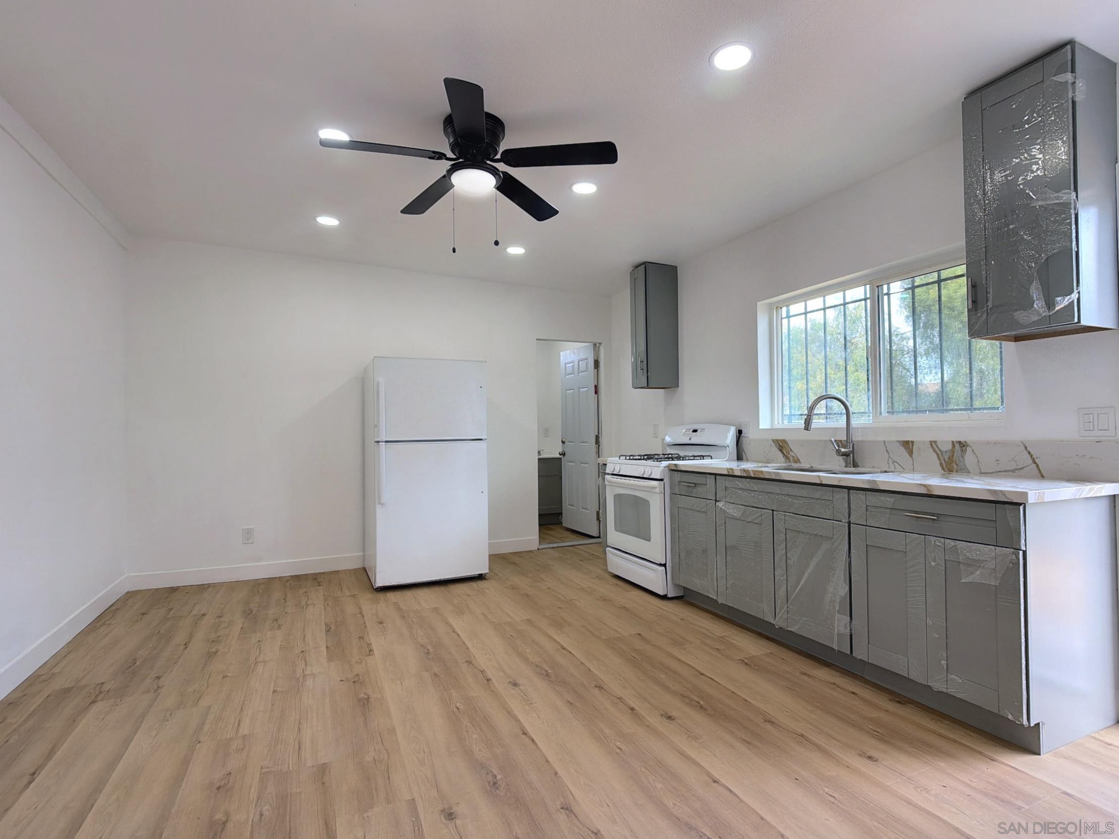 Detail Gallery Image 11 of 42 For 4650  Hilltop Rd., San Diego,  CA 92102 - 3 Beds | 2 Baths