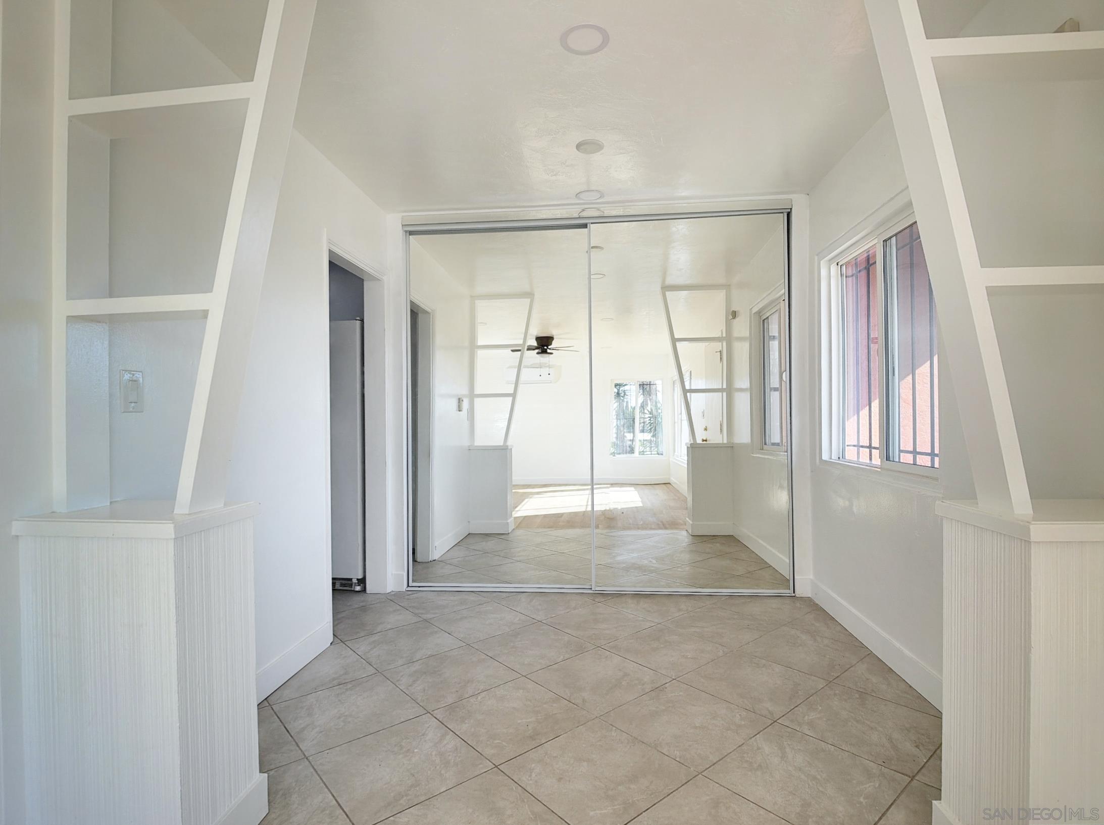 Detail Gallery Image 3 of 42 For 4650  Hilltop Rd., San Diego,  CA 92102 - 3 Beds | 2 Baths