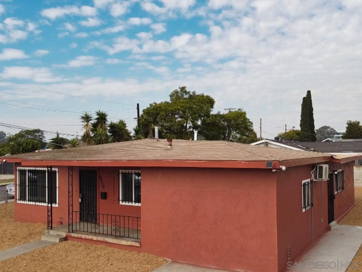 Detail Gallery Image 6 of 42 For 4650  Hilltop Rd., San Diego,  CA 92102 - 3 Beds | 2 Baths