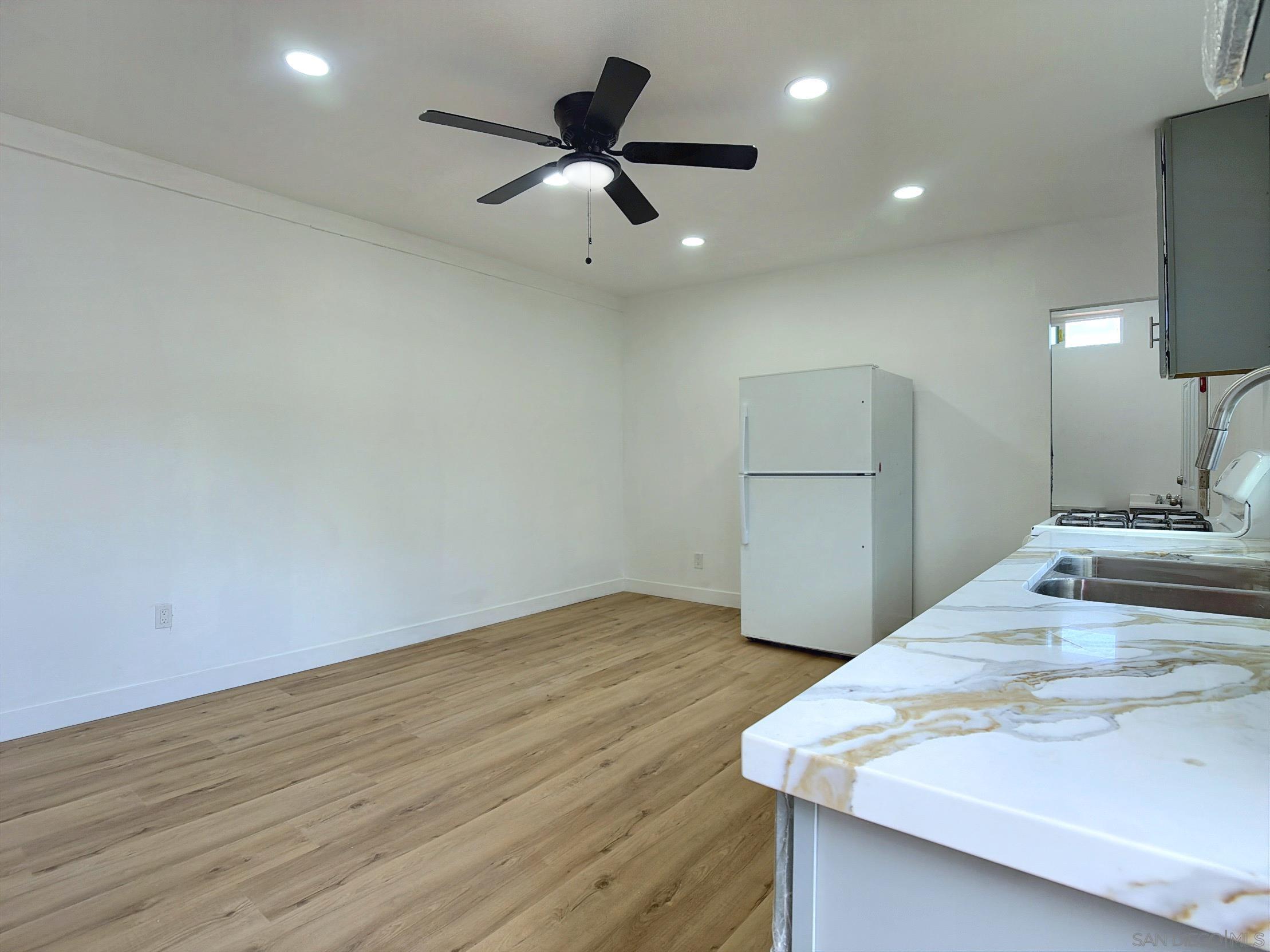 Detail Gallery Image 10 of 42 For 4650  Hilltop Rd., San Diego,  CA 92102 - 3 Beds | 2 Baths