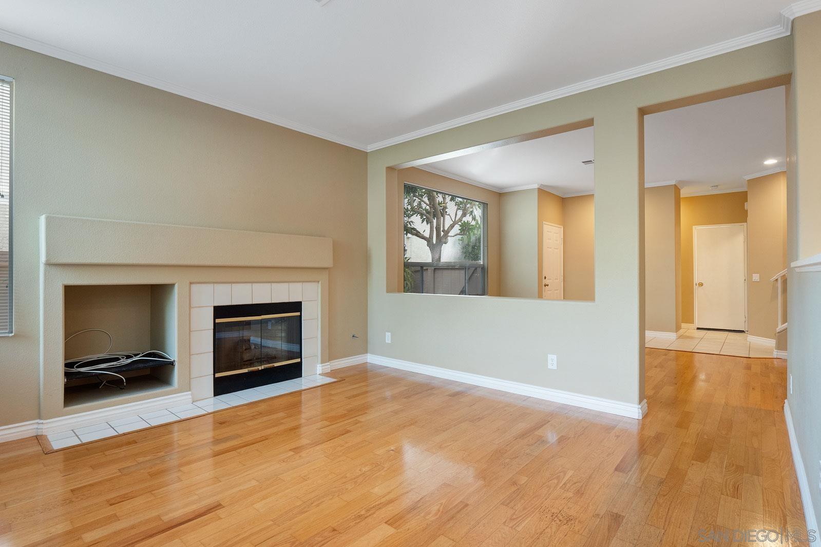 Detail Gallery Image 13 of 57 For 5512  Renaissance Avenue  3, San Diego,  CA 92122 - 3 Beds | 2/1 Baths