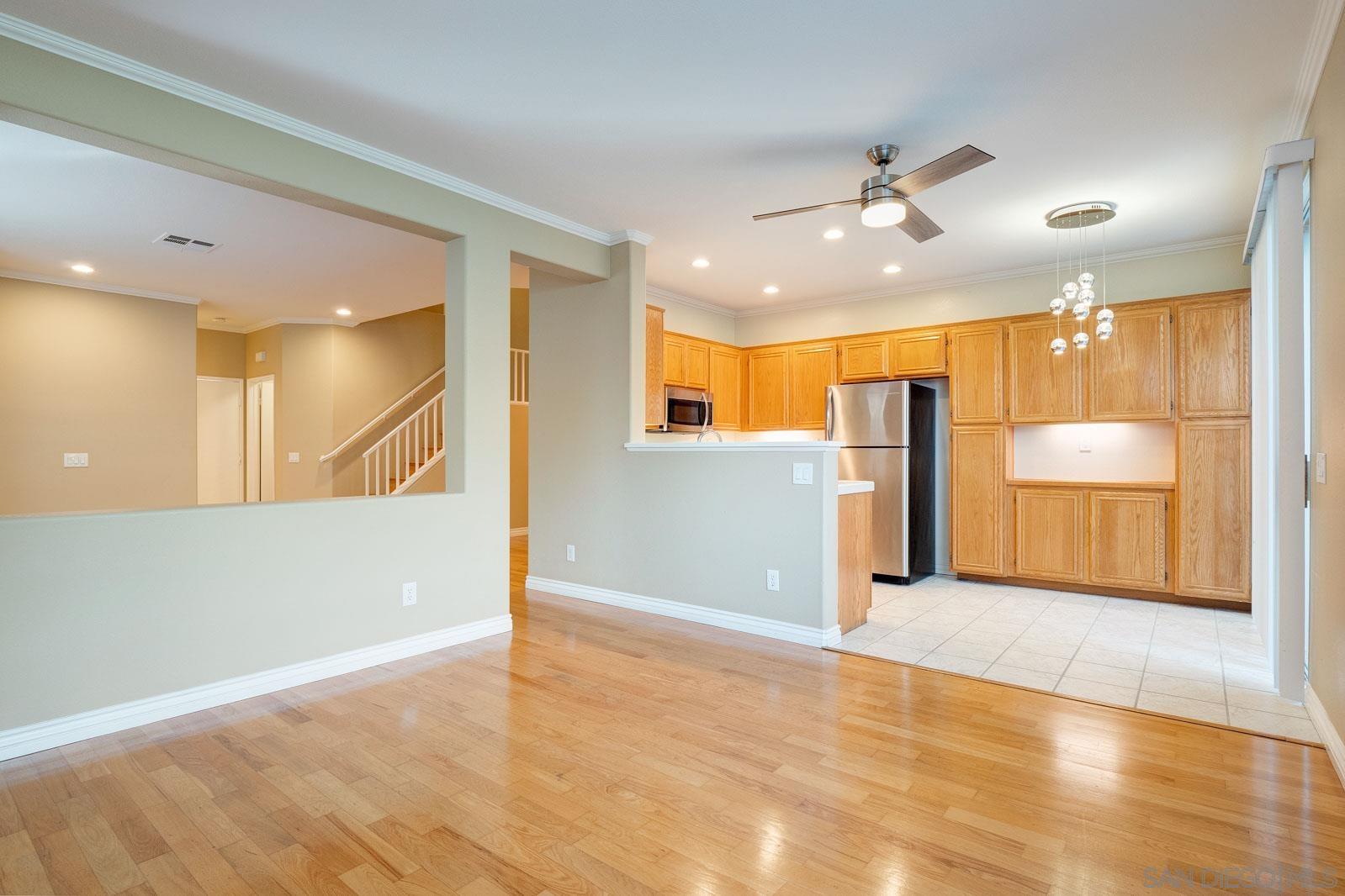 Detail Gallery Image 15 of 57 For 5512  Renaissance Avenue  3, San Diego,  CA 92122 - 3 Beds | 2/1 Baths