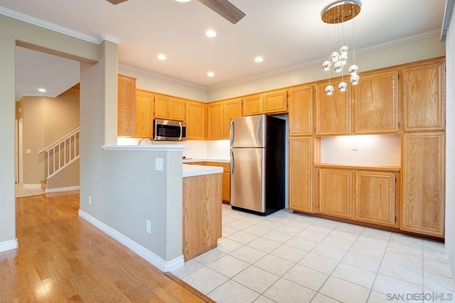 Detail Gallery Image 16 of 57 For 5512  Renaissance Avenue  3, San Diego,  CA 92122 - 3 Beds | 2/1 Baths