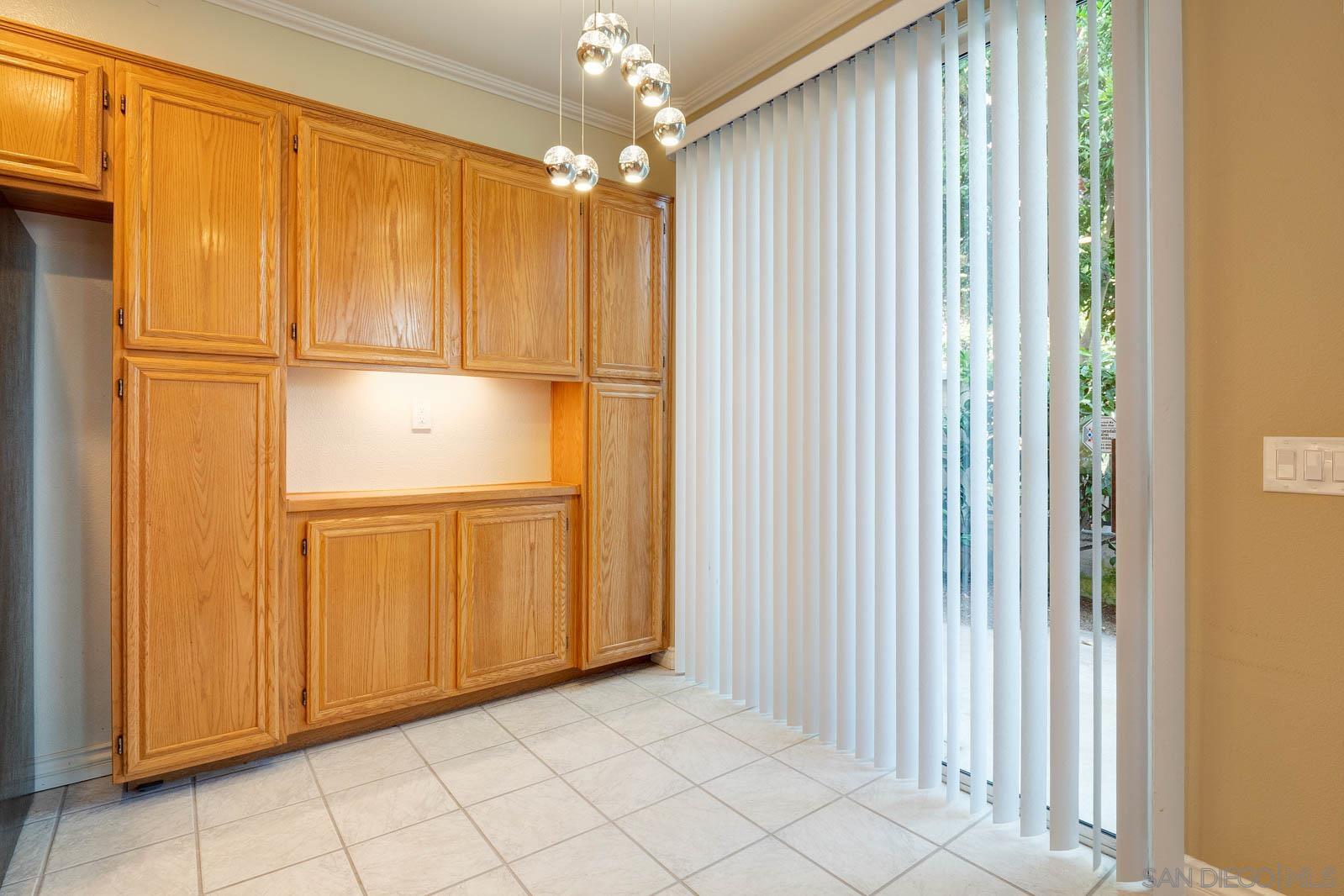 Detail Gallery Image 19 of 57 For 5512  Renaissance Avenue  3, San Diego,  CA 92122 - 3 Beds | 2/1 Baths