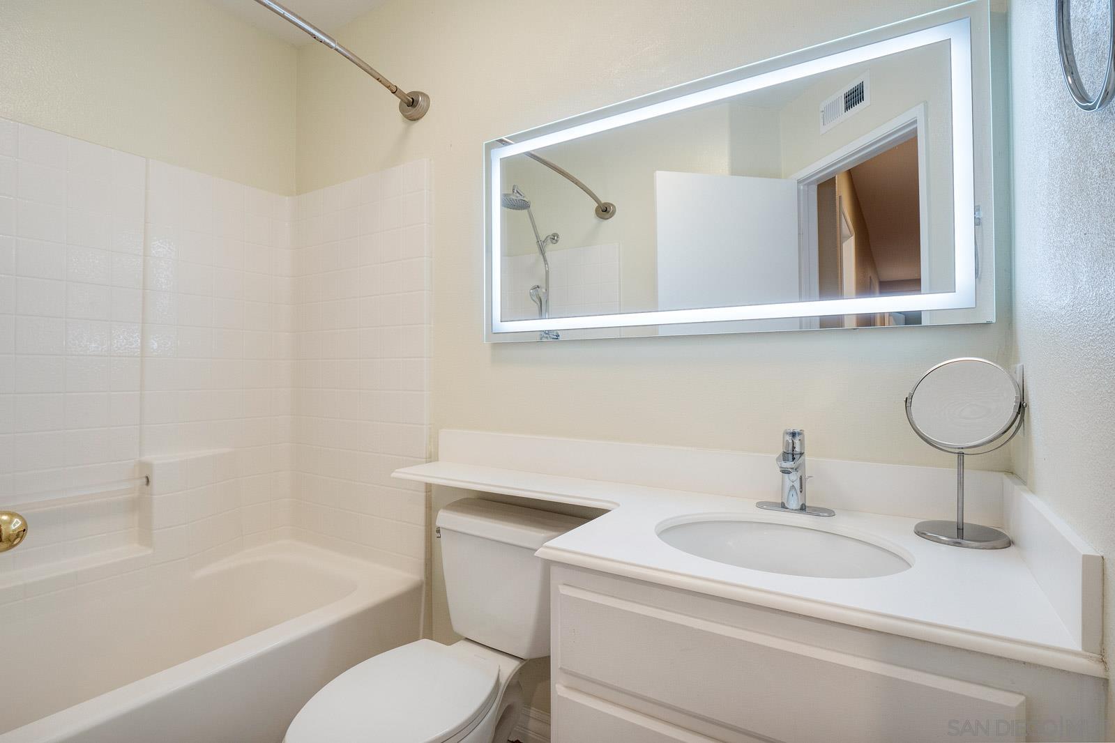 Detail Gallery Image 25 of 57 For 5512  Renaissance Avenue  3, San Diego,  CA 92122 - 3 Beds | 2/1 Baths