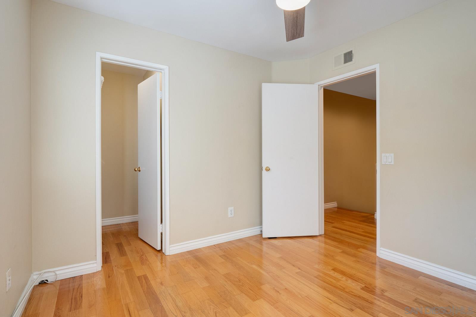 Detail Gallery Image 29 of 57 For 5512  Renaissance Avenue  3, San Diego,  CA 92122 - 3 Beds | 2/1 Baths