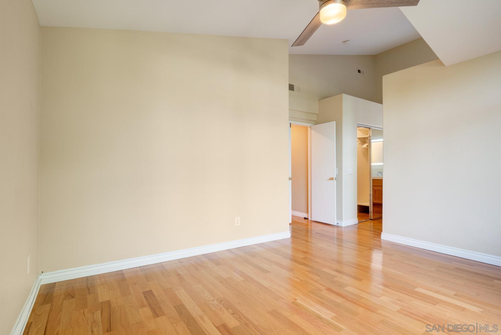 Detail Gallery Image 30 of 57 For 5512  Renaissance Avenue  3, San Diego,  CA 92122 - 3 Beds | 2/1 Baths