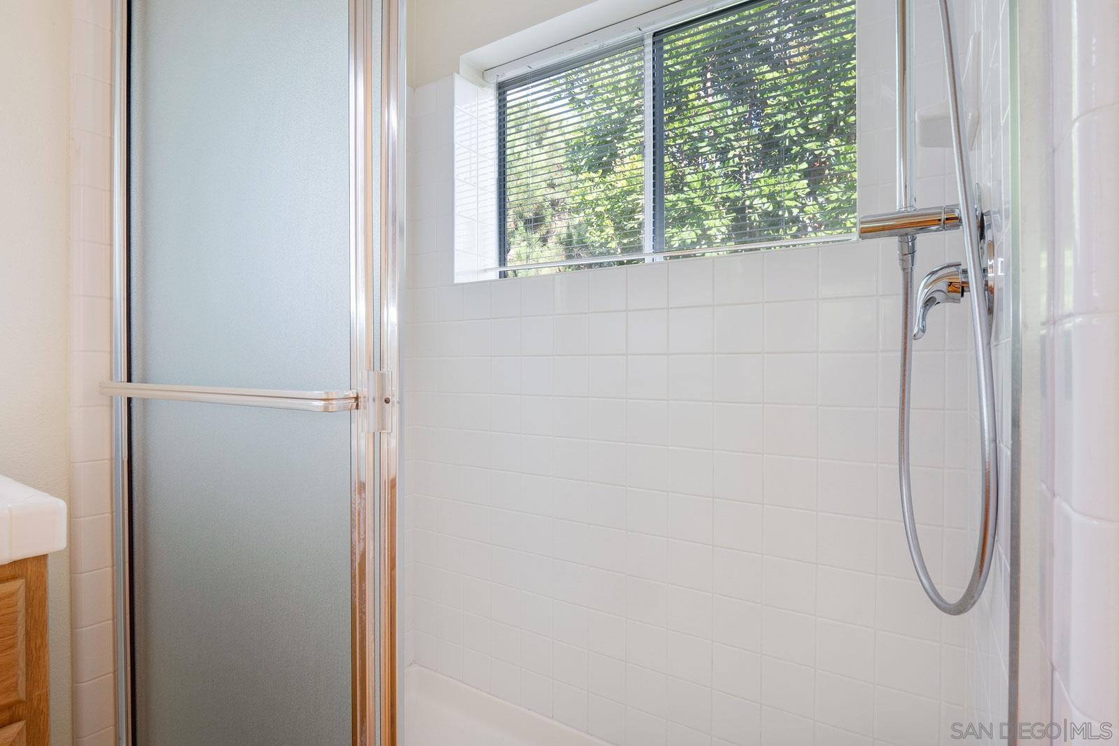 Detail Gallery Image 35 of 57 For 5512  Renaissance Avenue  3, San Diego,  CA 92122 - 3 Beds | 2/1 Baths