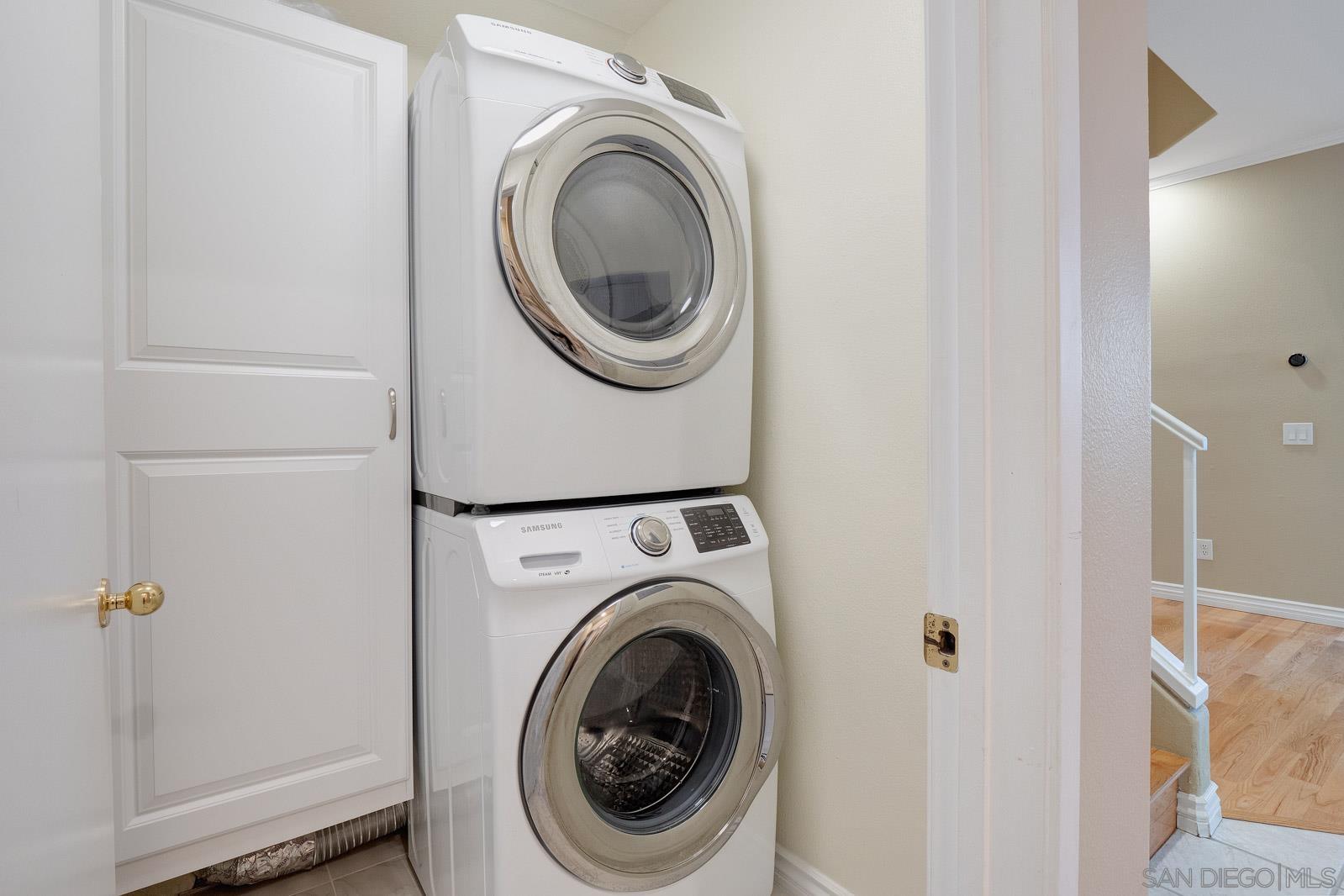 Detail Gallery Image 38 of 57 For 5512  Renaissance Avenue  3, San Diego,  CA 92122 - 3 Beds | 2/1 Baths