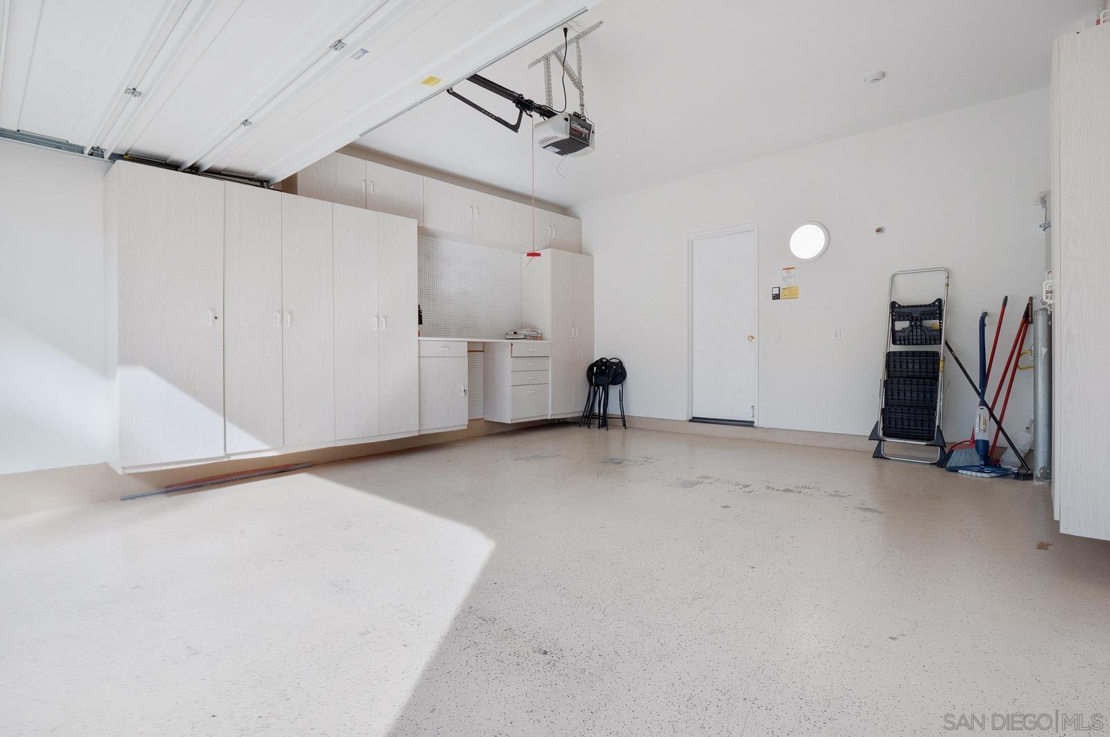 Detail Gallery Image 40 of 57 For 5512  Renaissance Avenue  3, San Diego,  CA 92122 - 3 Beds | 2/1 Baths