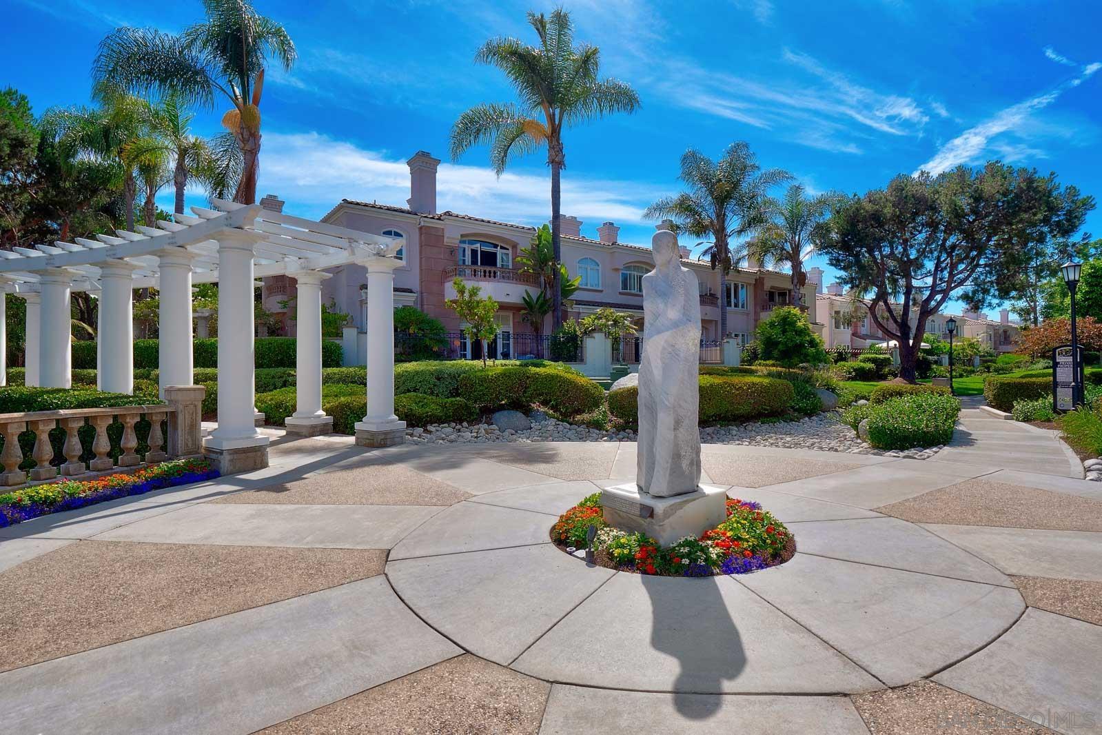 Detail Gallery Image 49 of 57 For 5512  Renaissance Avenue  3, San Diego,  CA 92122 - 3 Beds | 2/1 Baths