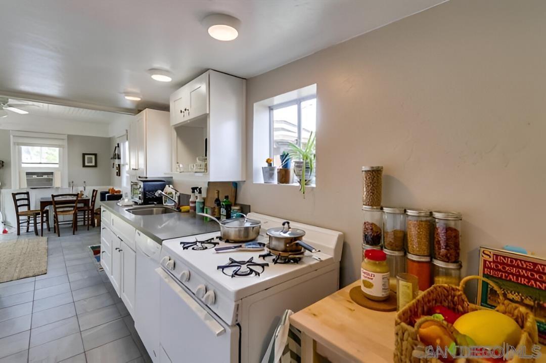 Detail Gallery Image 25 of 30 For 4667-69  35th, San Diego,  CA 92116 - – Beds | – Baths