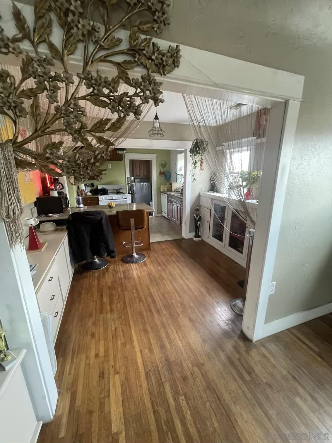 Detail Gallery Image 5 of 30 For 4667-69  35th, San Diego,  CA 92116 - – Beds | – Baths