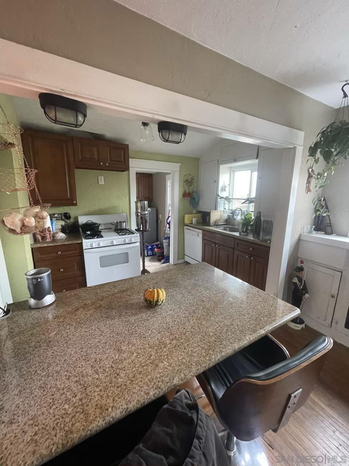 Detail Gallery Image 8 of 30 For 4667-69  35th, San Diego,  CA 92116 - – Beds | – Baths