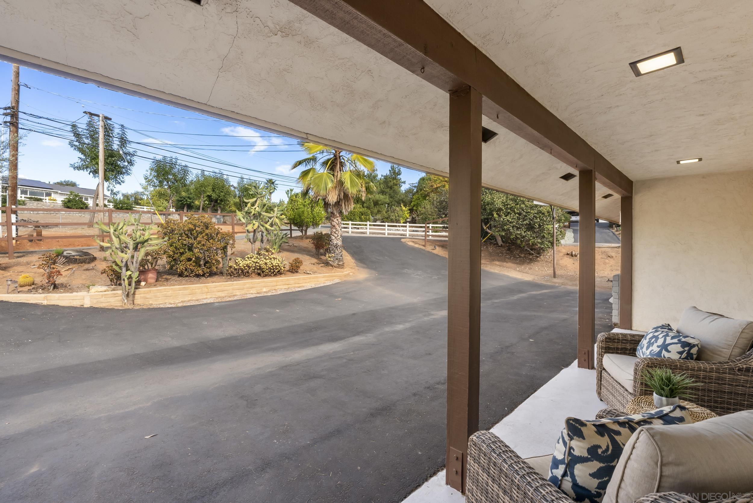 Detail Gallery Image 11 of 42 For 1429  Midway Dr., Alpine,  CA 91901 - 3 Beds | 2/1 Baths