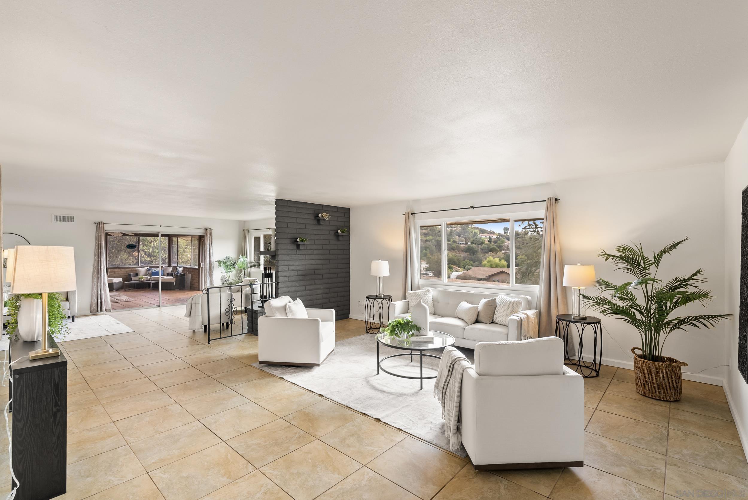 Detail Gallery Image 13 of 42 For 1429  Midway Dr., Alpine,  CA 91901 - 3 Beds | 2/1 Baths