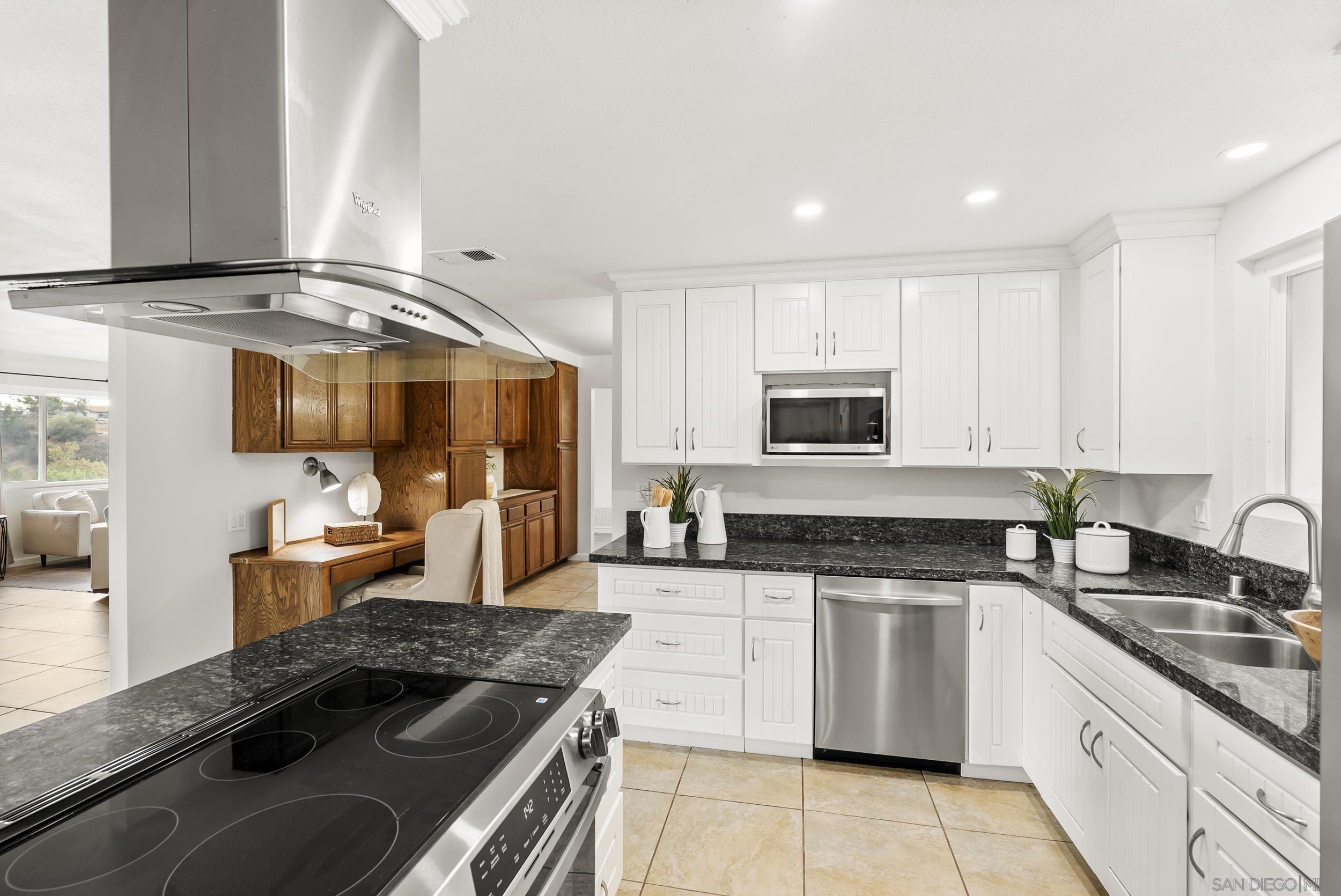 Detail Gallery Image 21 of 42 For 1429  Midway Dr., Alpine,  CA 91901 - 3 Beds | 2/1 Baths