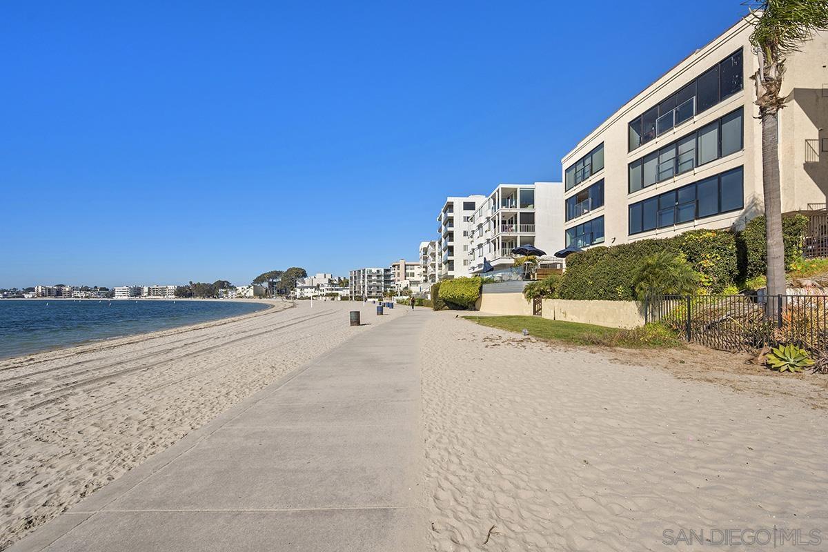 Detail Gallery Image 60 of 74 For 3828  Riviera Dr  2b,  San Diego,  CA 92109 - 2 Beds | 2 Baths