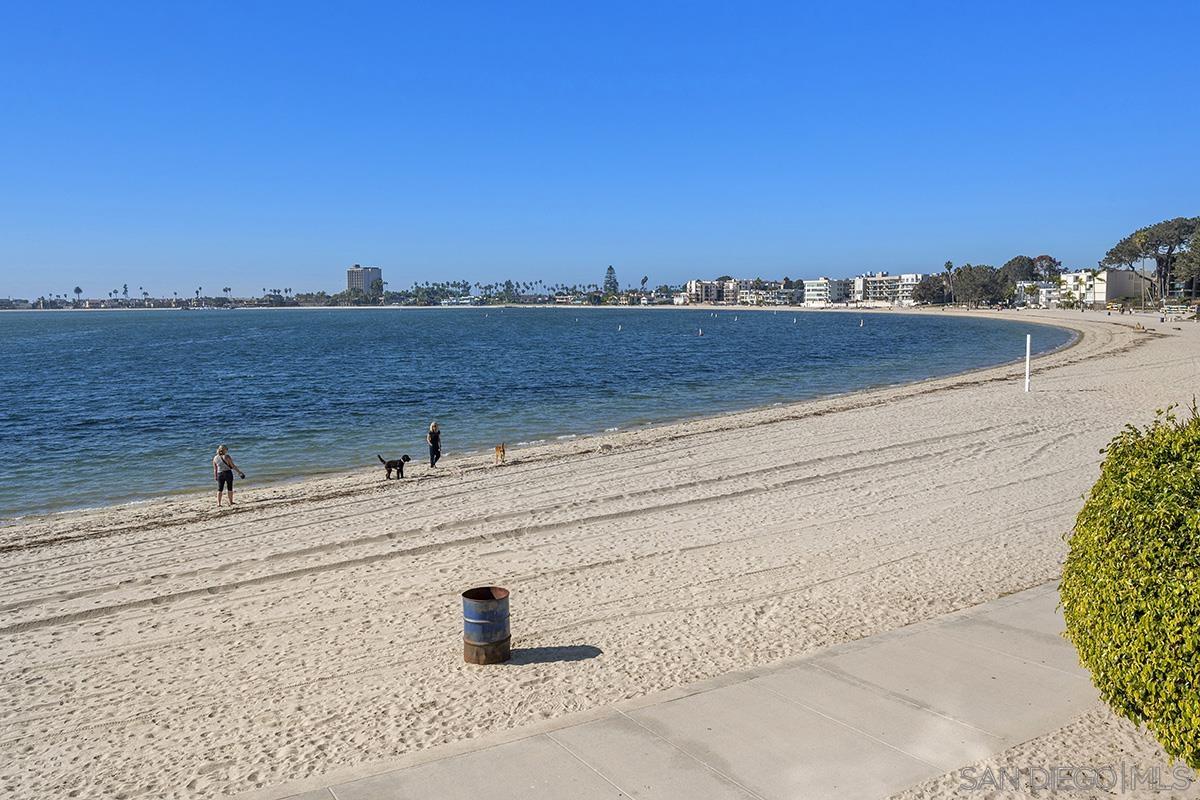 Detail Gallery Image 61 of 74 For 3828  Riviera Dr  2b,  San Diego,  CA 92109 - 2 Beds | 2 Baths