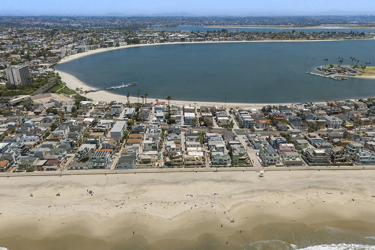 Detail Gallery Image 69 of 74 For 3828  Riviera Dr  2b,  San Diego,  CA 92109 - 2 Beds | 2 Baths