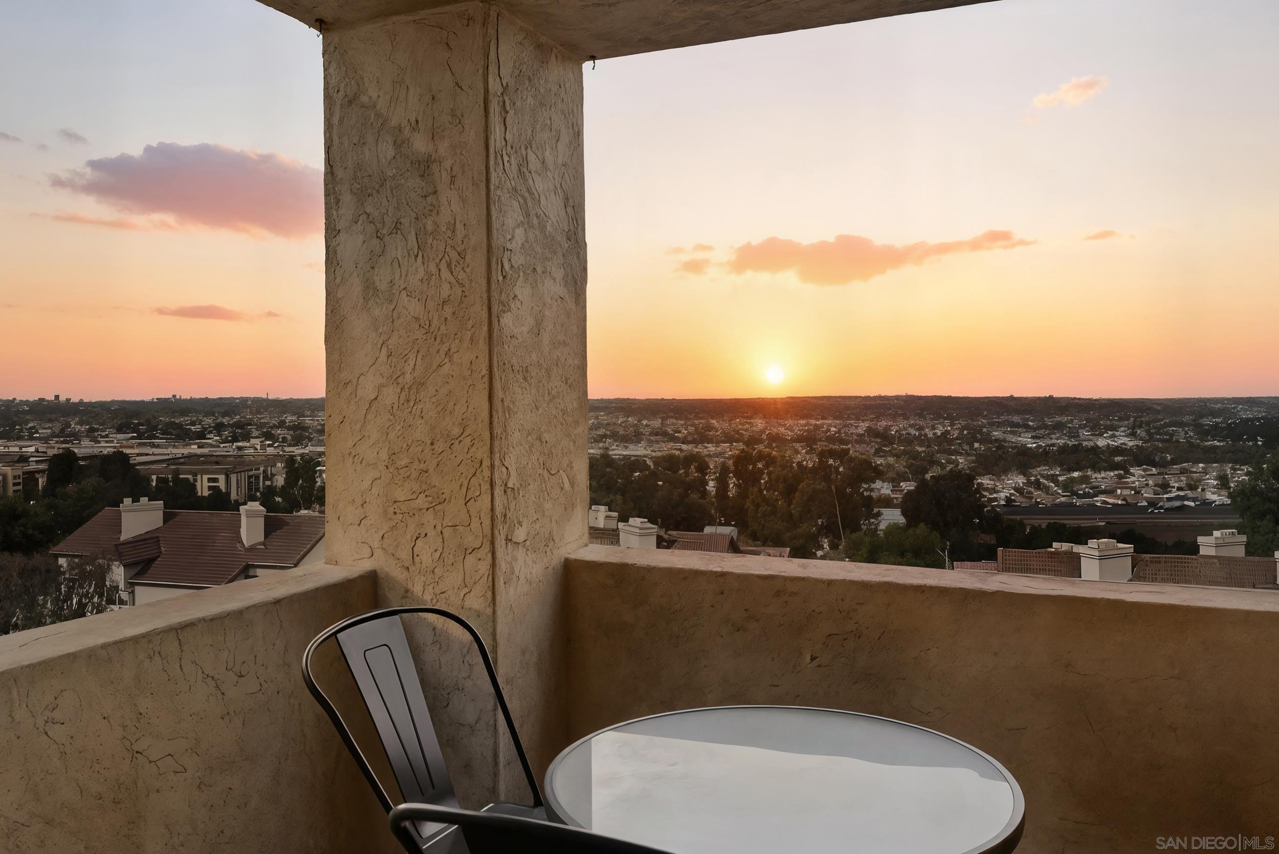 Detail Gallery Image 2 of 22 For 11265  Affinity Ct  #103,  San Diego,  CA 92131 - 2 Beds | 2 Baths