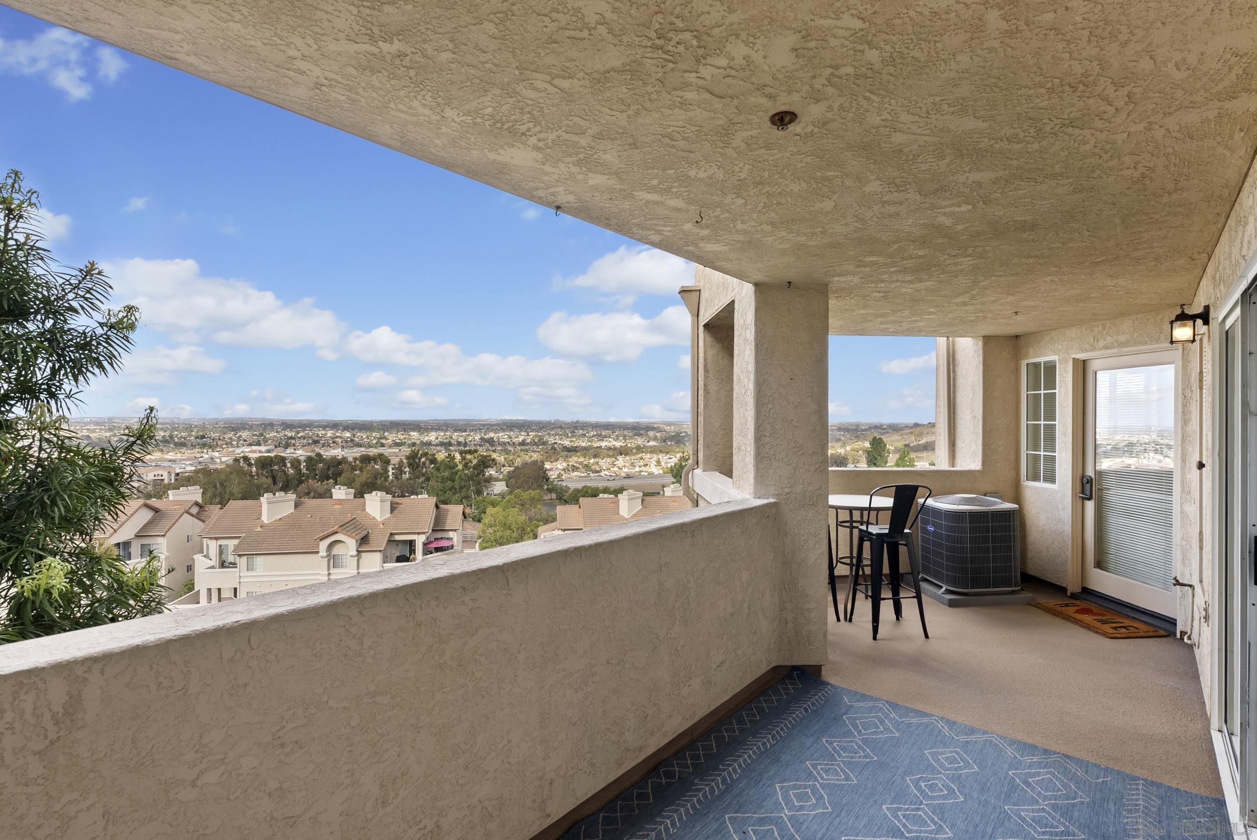 Detail Gallery Image 4 of 22 For 11265  Affinity Ct  #103,  San Diego,  CA 92131 - 2 Beds | 2 Baths