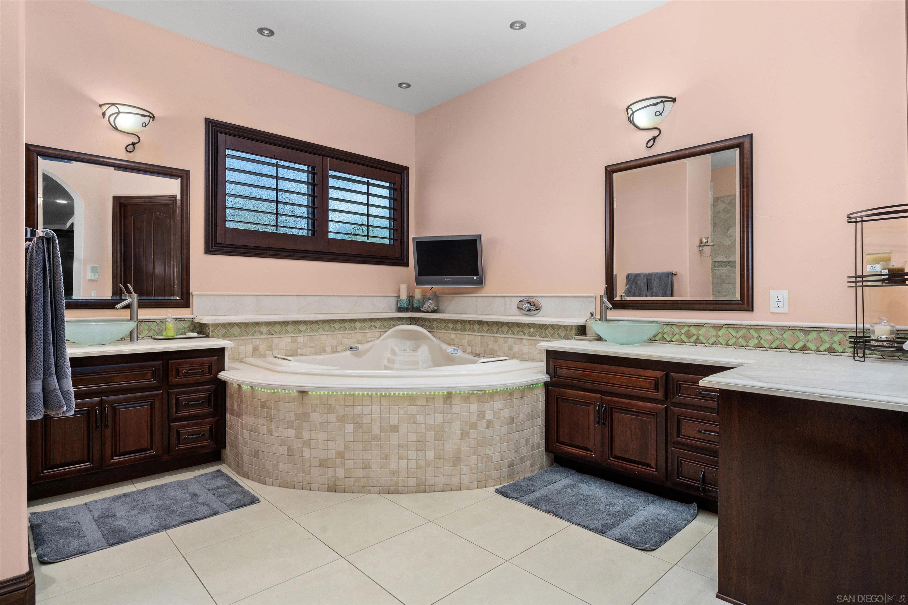 Detail Gallery Image 39 of 75 For 2882  Conestoga Circle, Alpine,  CA 91901 - 6 Beds | 4/1 Baths