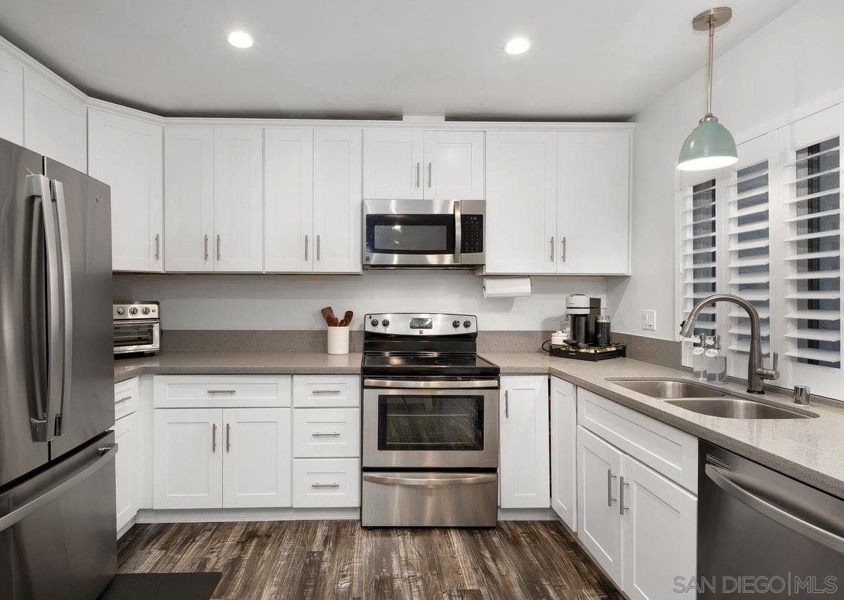 Front Image Thumbnail for SD250044246