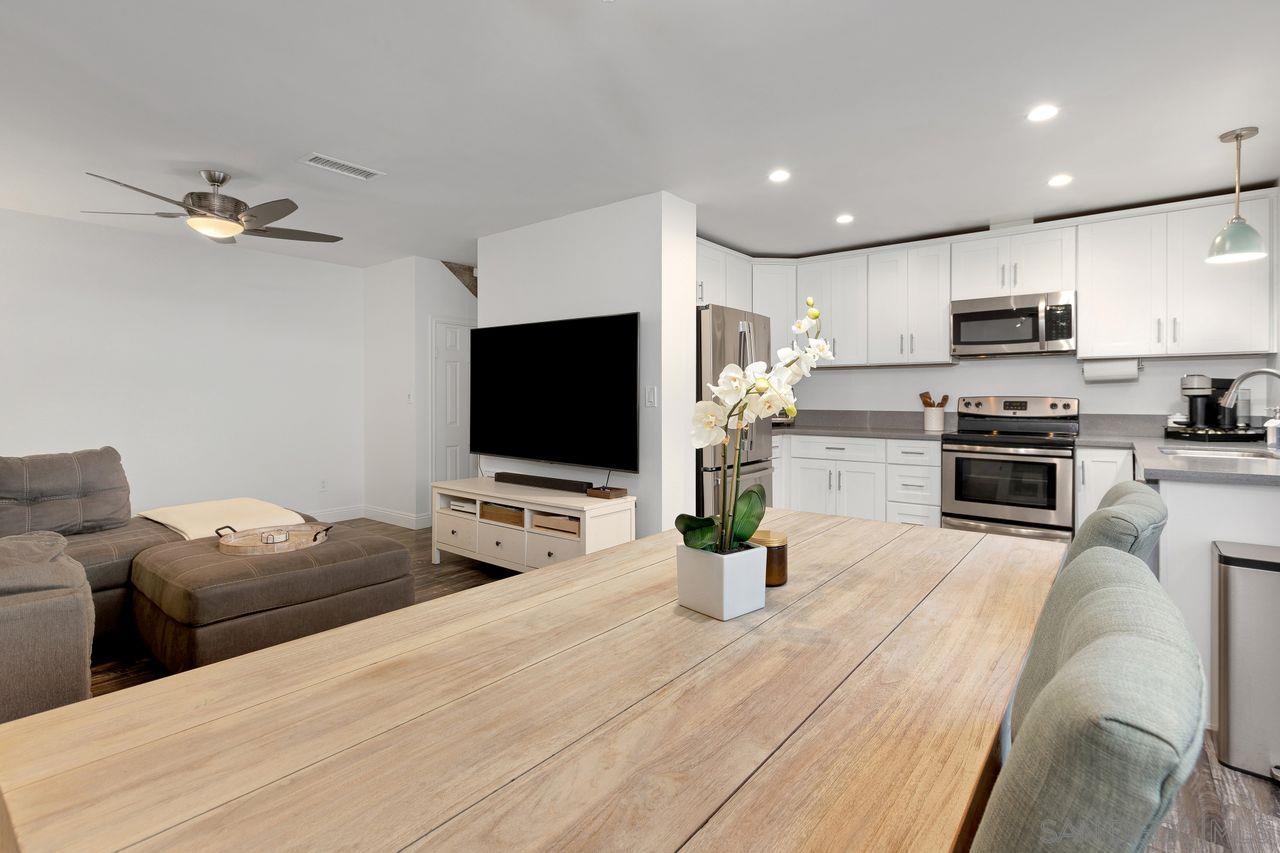 Detail Gallery Image 11 of 40 For 5597  Caminito Jose, San Diego,  CA 92111 - 4 Beds | 2/1 Baths