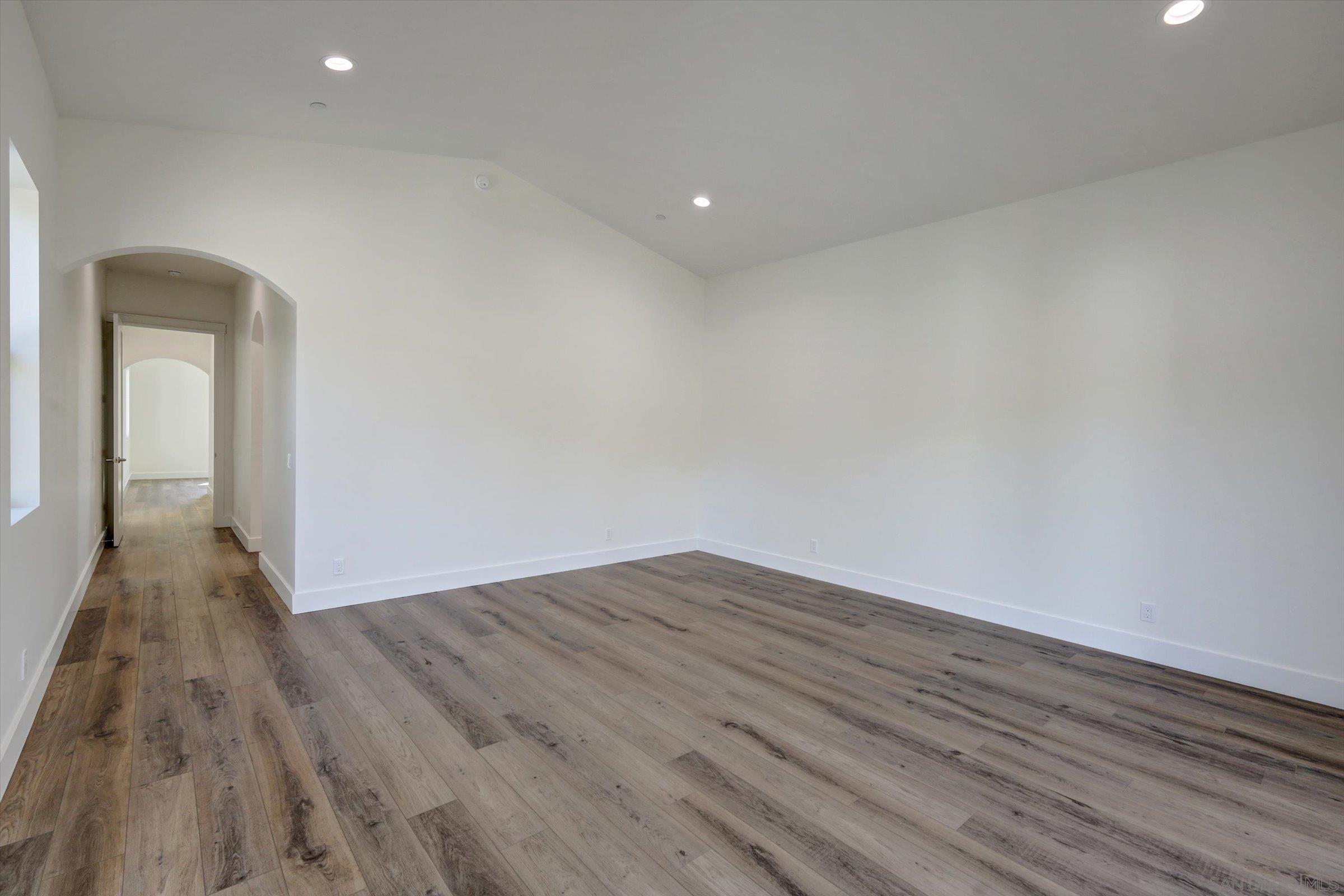 Detail Gallery Image 24 of 44 For 5808  Lake Vista Dr., Bonsall,  CA 92003 - 4 Beds | 4/1 Baths