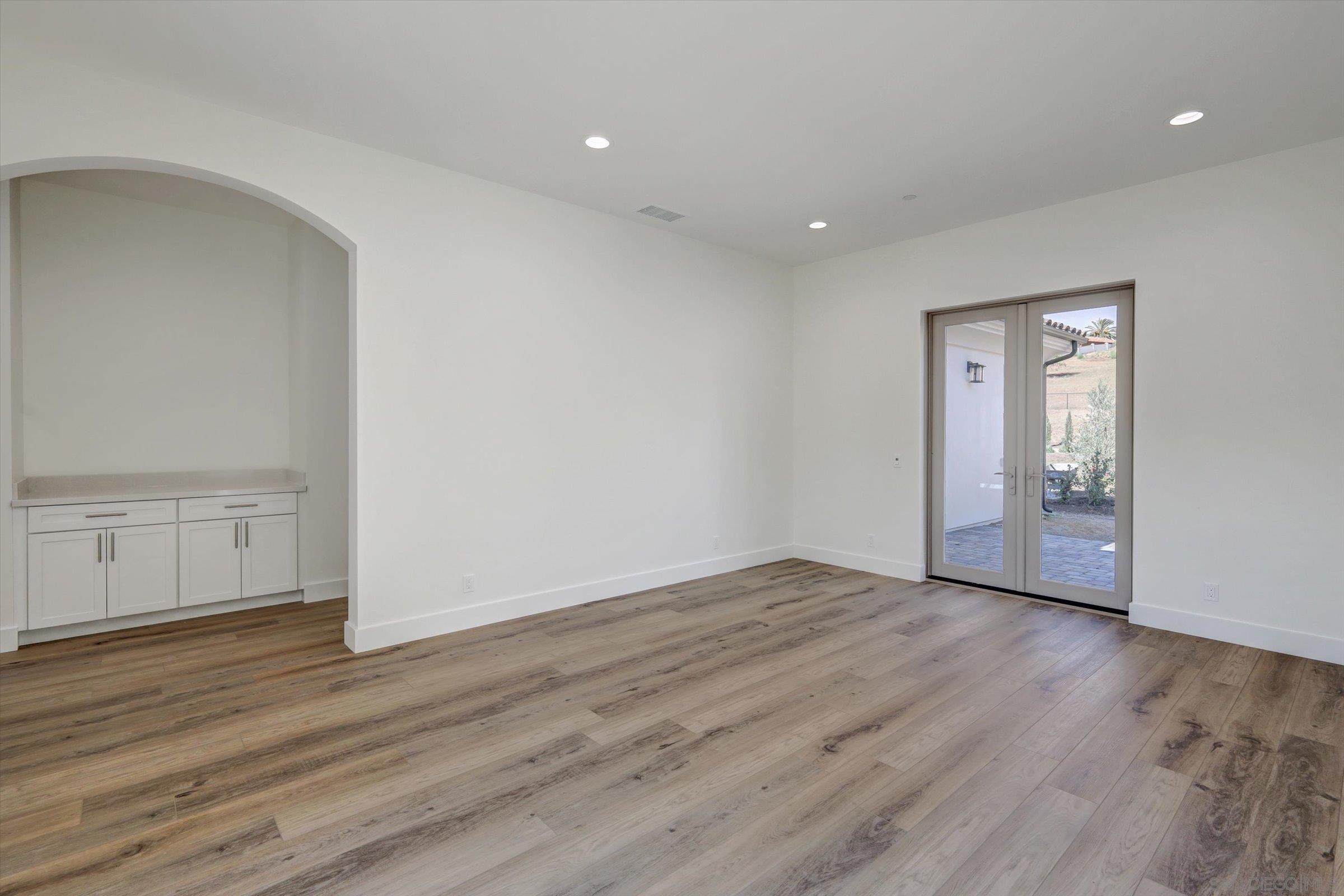 Detail Gallery Image 29 of 44 For 5808  Lake Vista Dr., Bonsall,  CA 92003 - 4 Beds | 4/1 Baths