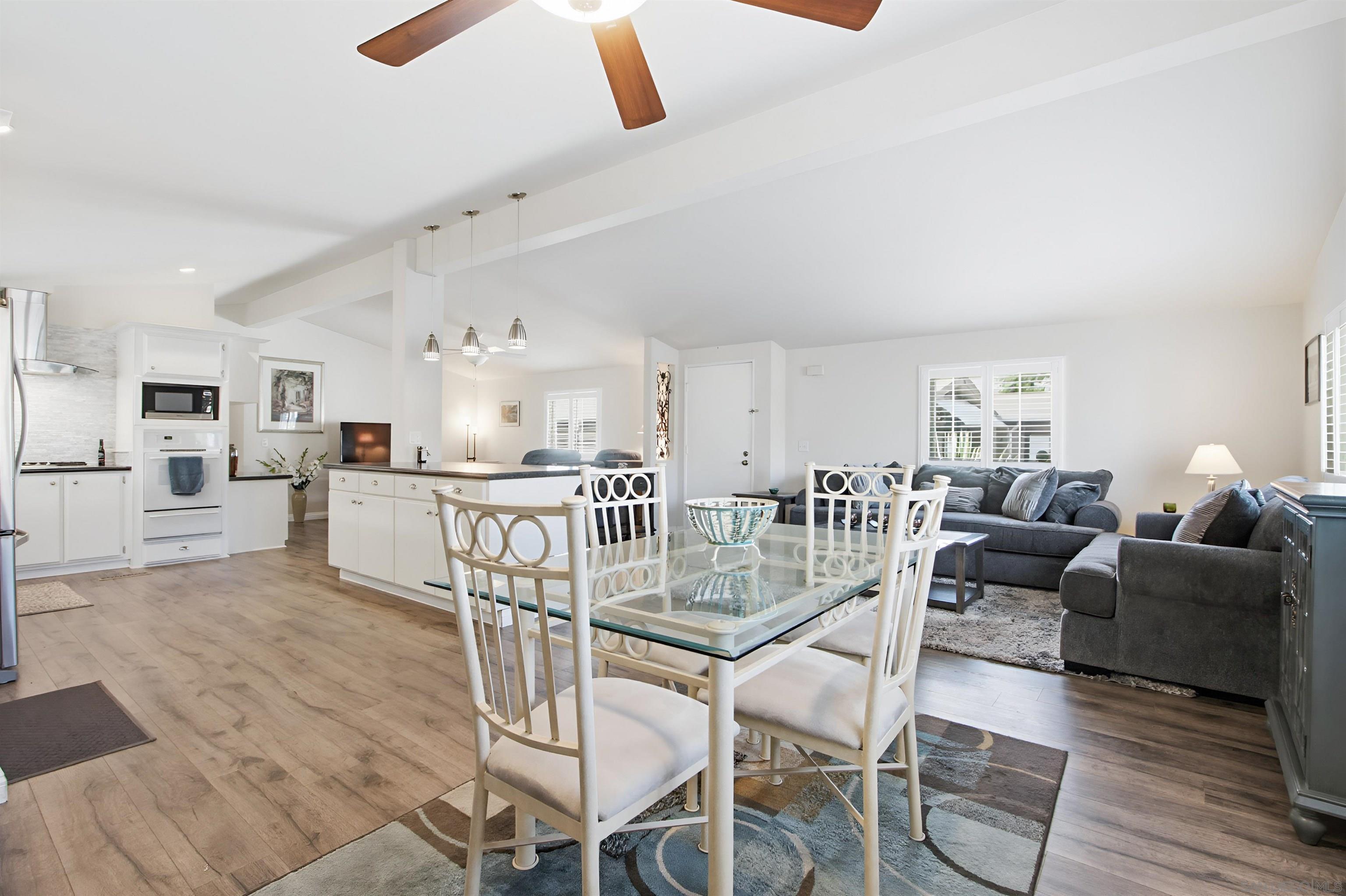 Detail Gallery Image 6 of 46 For 1723  Kiwi Gln, Escondido,  CA 92026 - 2 Beds | 2 Baths